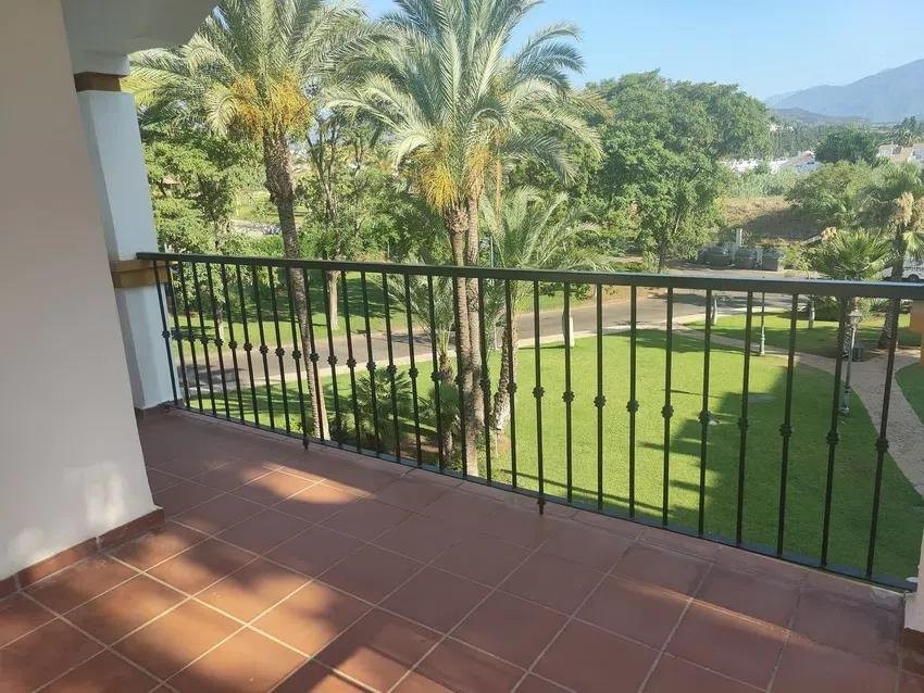 2 bedroom Apartment in Marbella, Malaga, Spain – 464-00190P