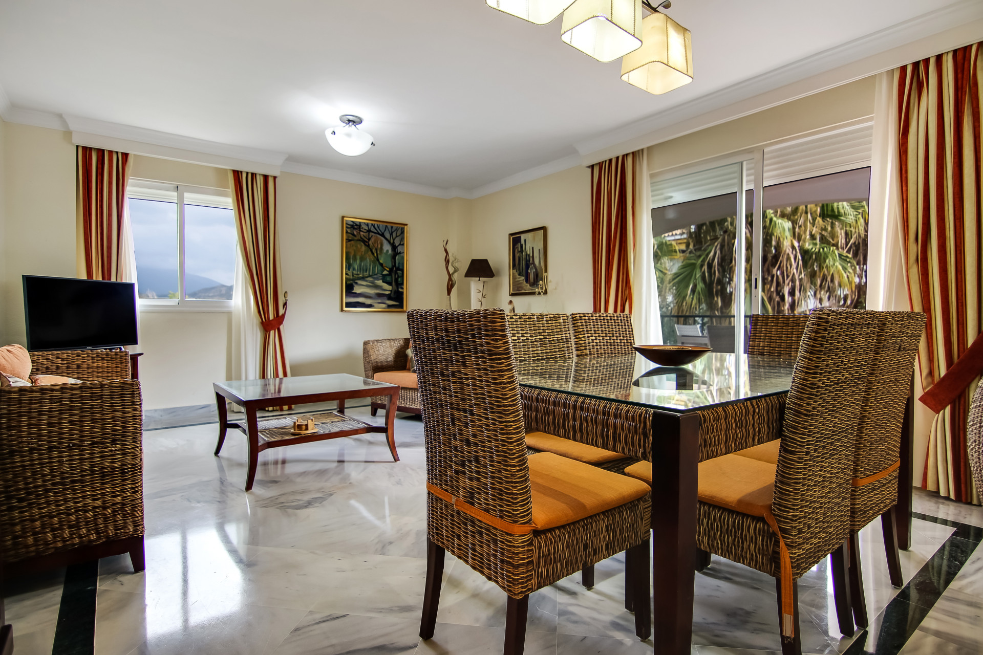 2 bedroom Apartment in Marbella, Malaga, Spain – 464-00190P