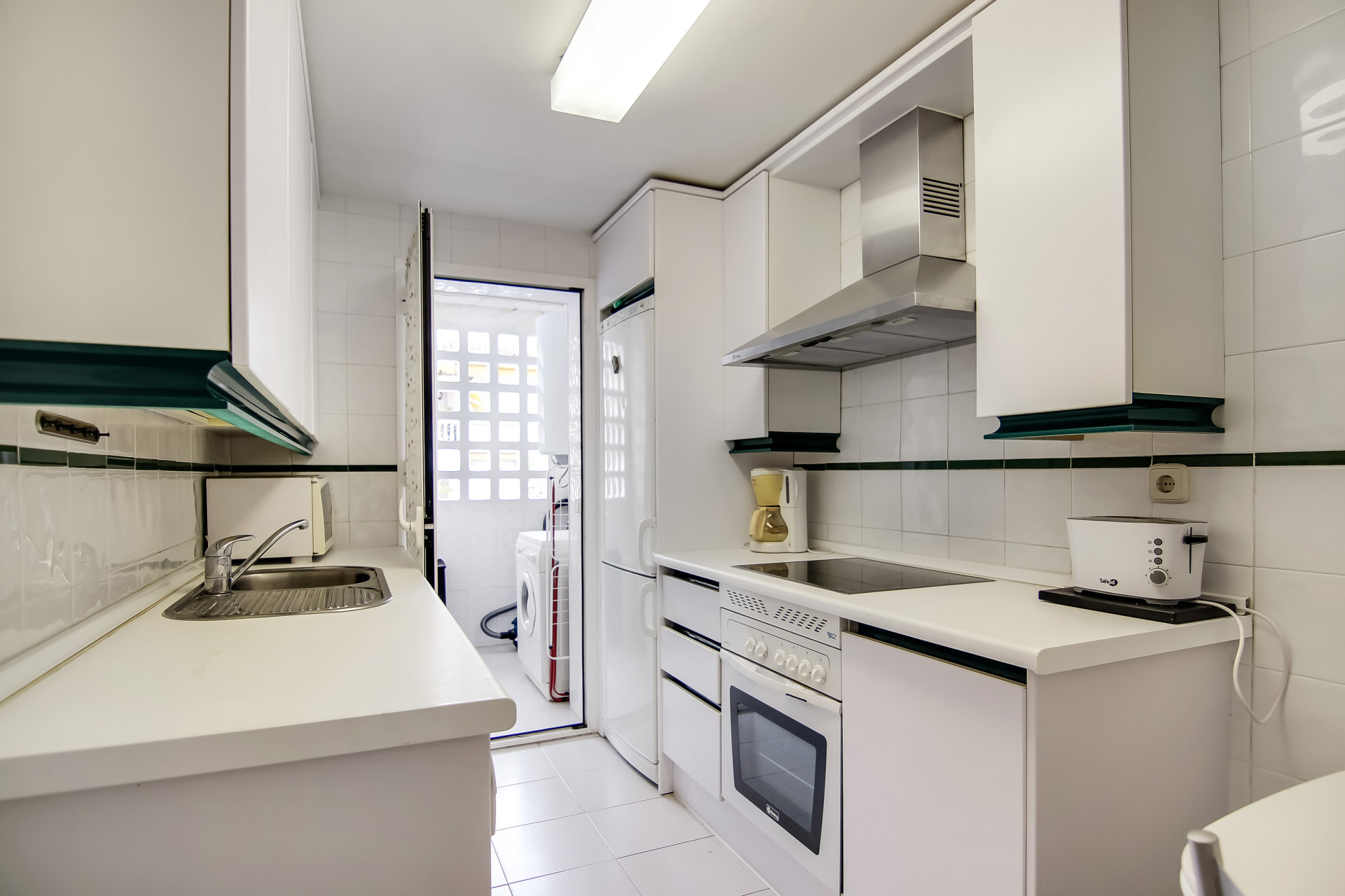 2 bedroom Apartment in Marbella, Malaga, Spain – 464-00190P