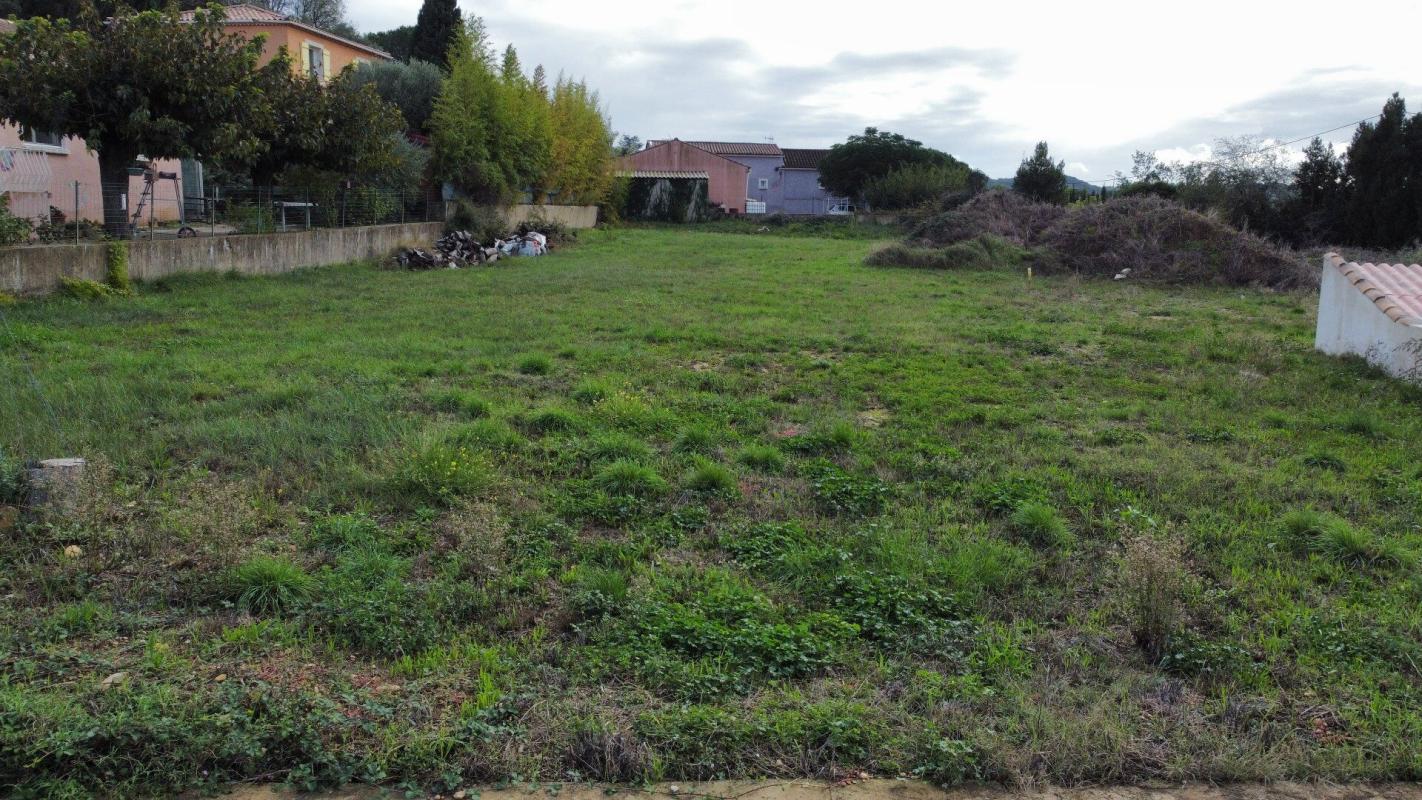 terrain a batir in Saint Laurent Des Arbres, Gard, France