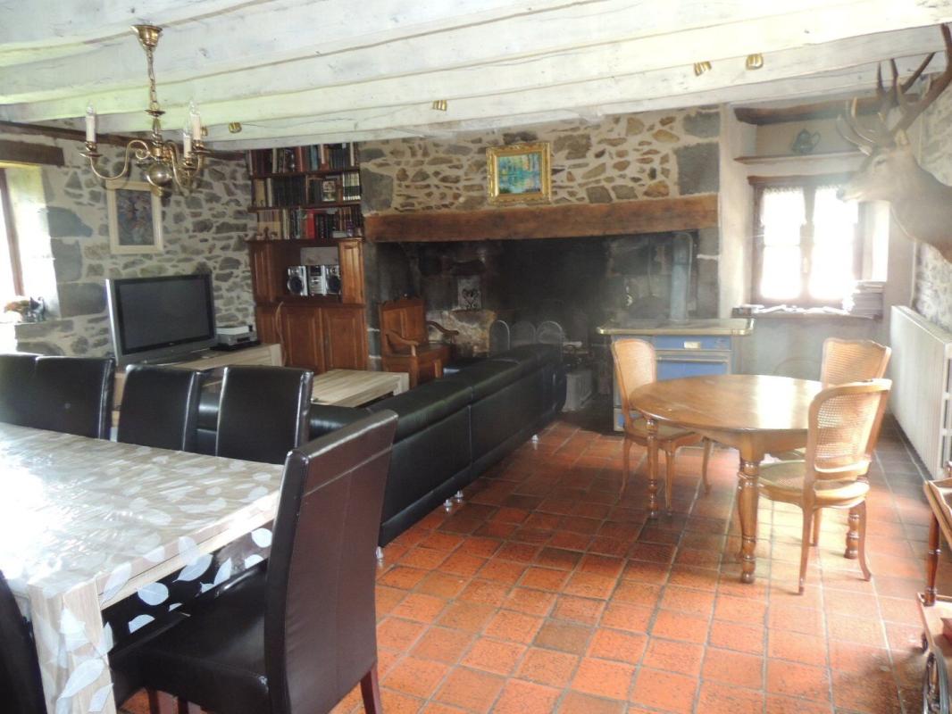 8 bedroom maison in Naucelles, Cantal, France