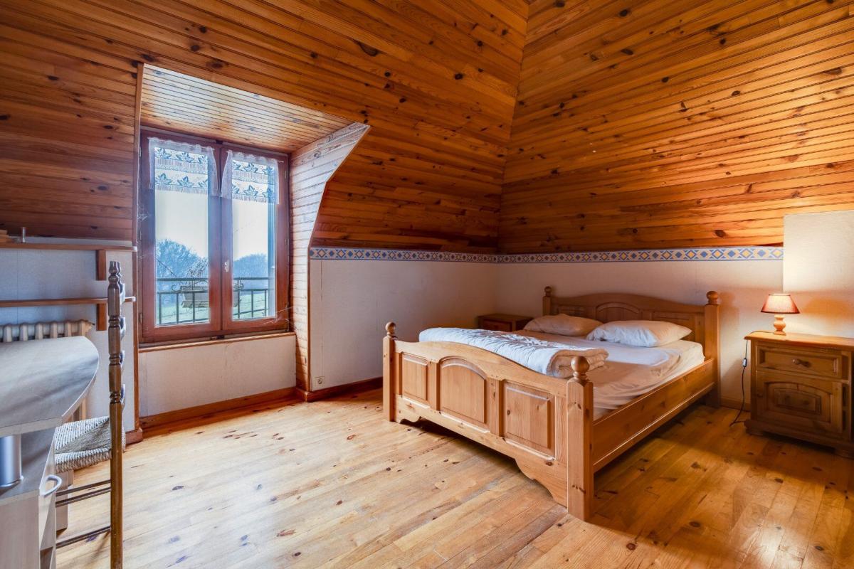 8 bedroom maison in Naucelles, Cantal, France