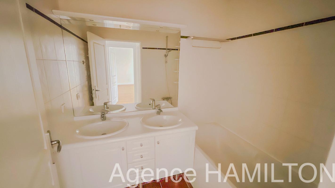 4 bedroom t5 in Garches, Hauts-de-Seine, France