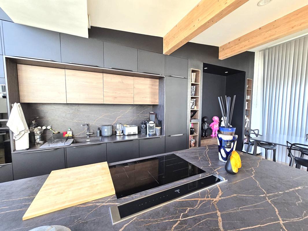 4 bedroom penthouse in Issy Les Moulineaux, Hauts-de-Seine, France