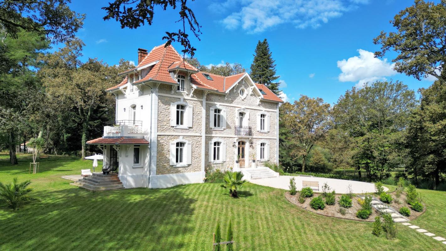 8 bedroom demeure in Hossegor, Landes, France