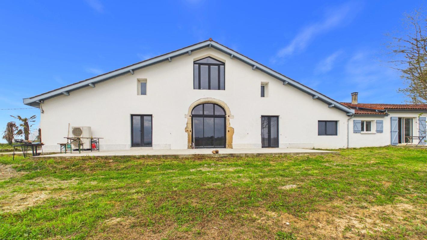 8 bedroom demeure in Peyrehorade, Landes, France