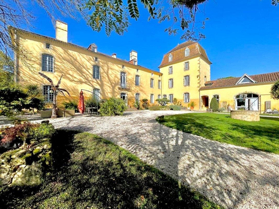 26 bedroom chateau in Marciac, Gers, France