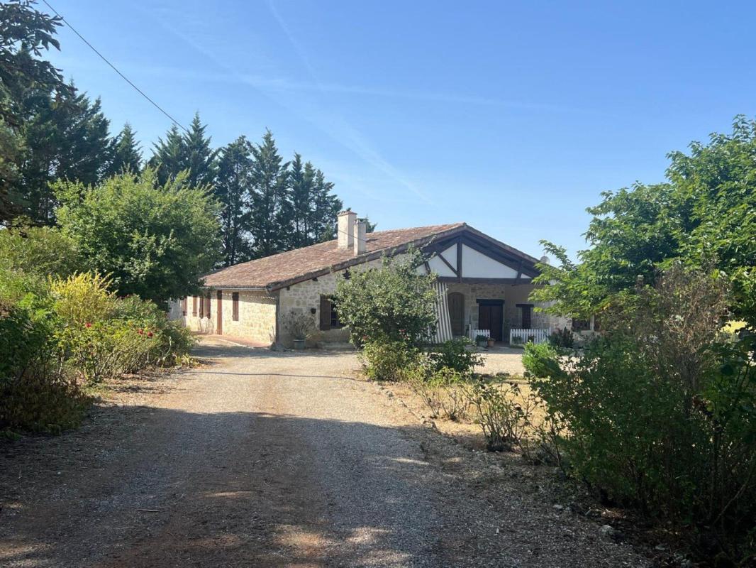 4 bedroom maison in Sainte Mere, Gers, France