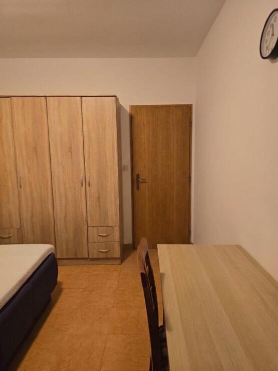 Compact and functional apartment in Budva: Podkošljun (flat part)