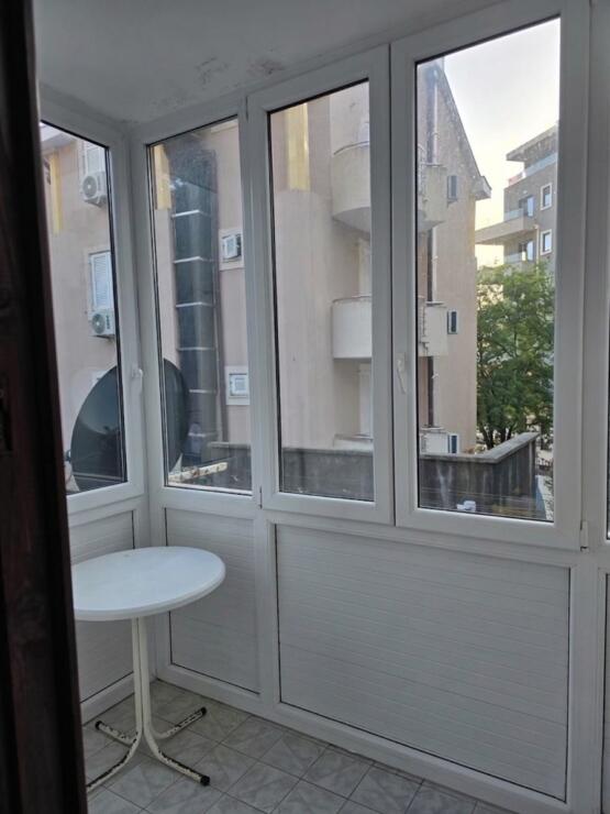 Compact and functional apartment in Budva: Podkošljun (flat part)