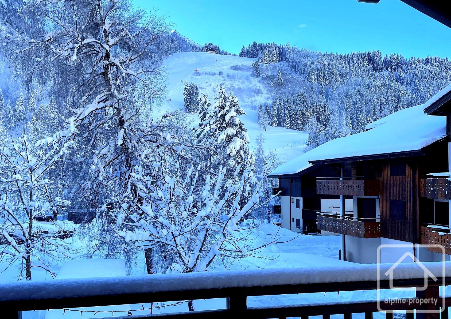 A Stunning Duplex 4 Bedroom Apartment Located Close To The Pistes And The Centre Of La Chapelle D’Abondance. – APPTDESETOILES