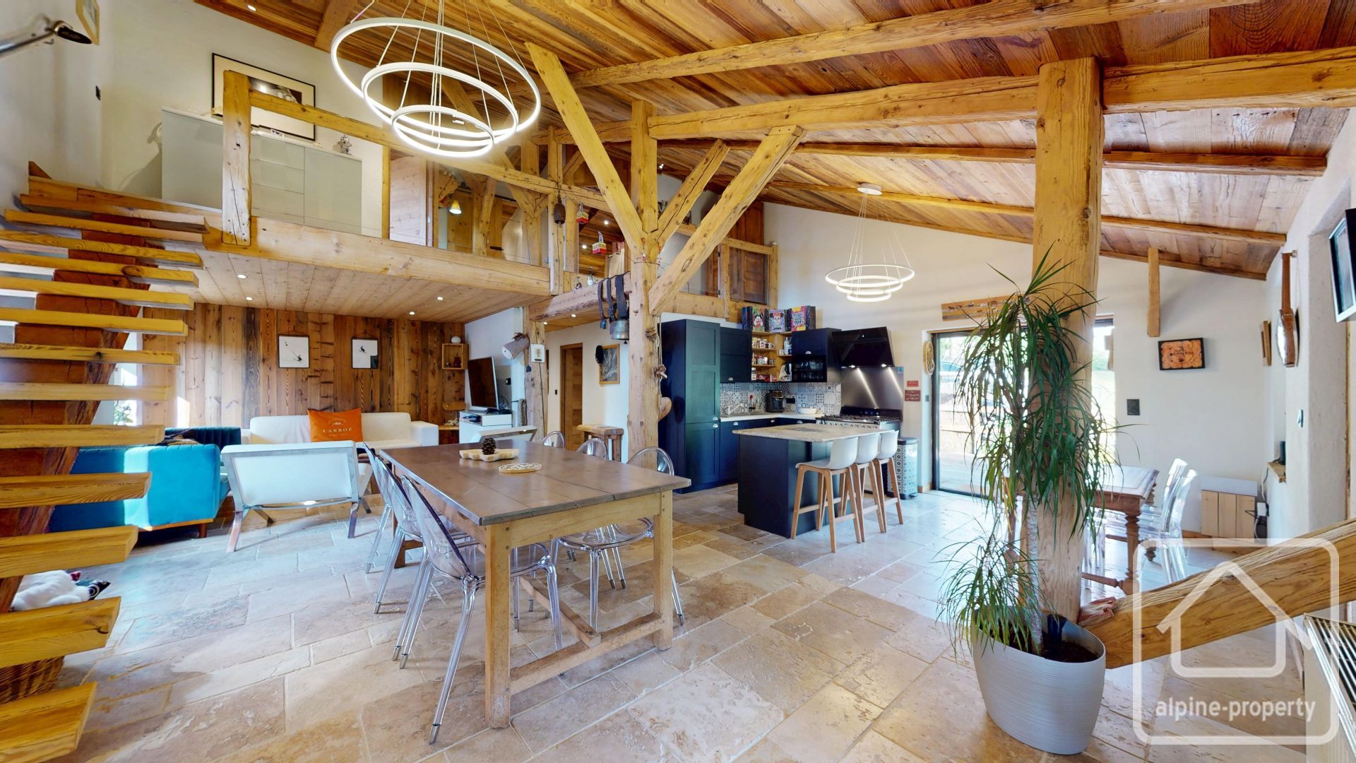 Renovated Apartment With 3 Bedrooms, 2 Bathrooms, Terrace, And Workshop. – SKIDOUX