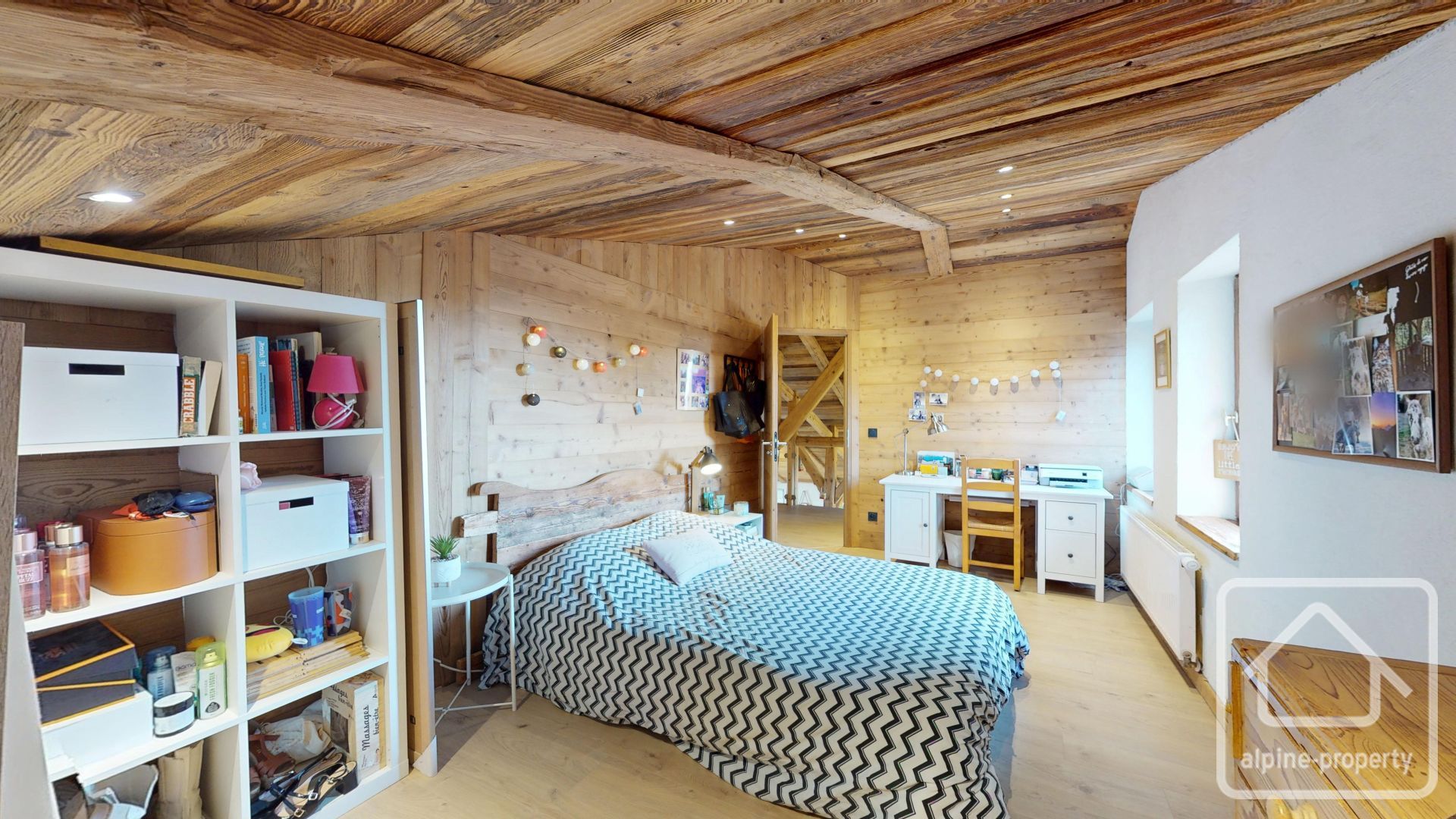 Renovated Apartment With 3 Bedrooms, 2 Bathrooms, Terrace, And Workshop. – SKIDOUX