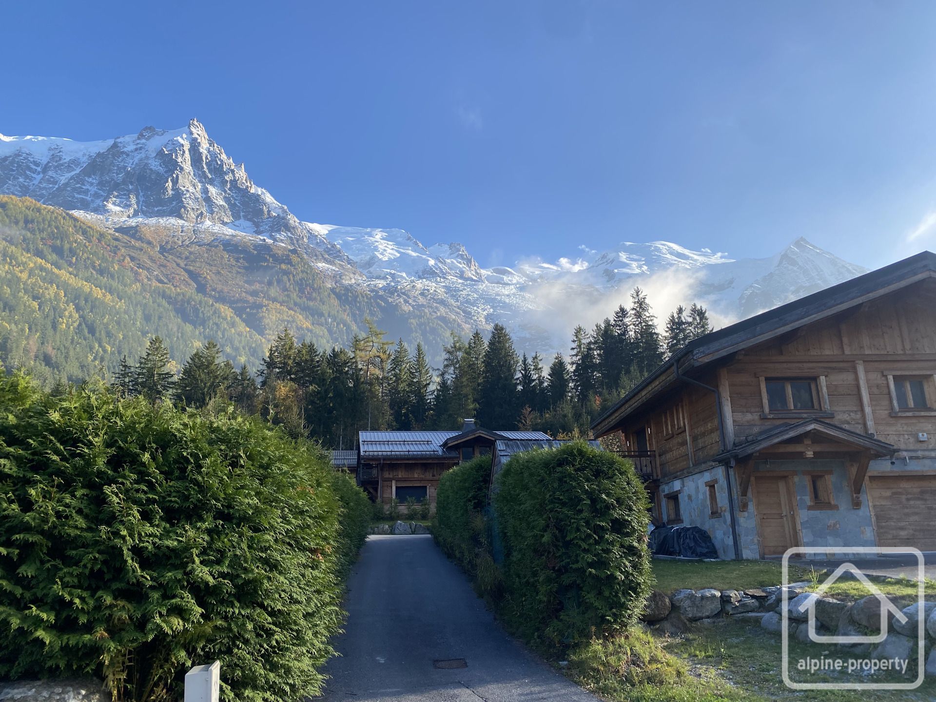 3 Bedroom Loft Apartment With Mont Blanc Views, Close To Chamonix Centre, Storage & Private Parking – CIELB
