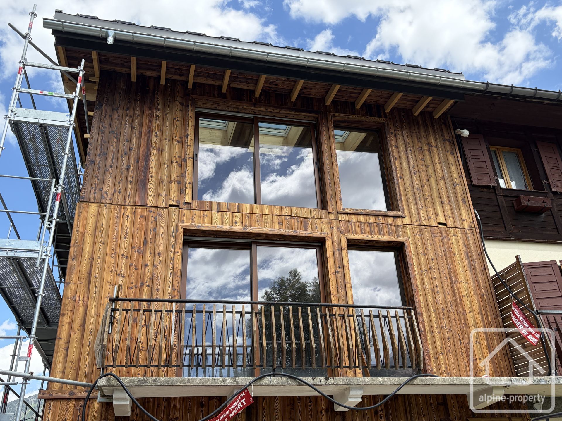 3 Bedroom Loft Apartment With Mont Blanc Views, Close To Chamonix Centre, Storage & Private Parking – CIELB