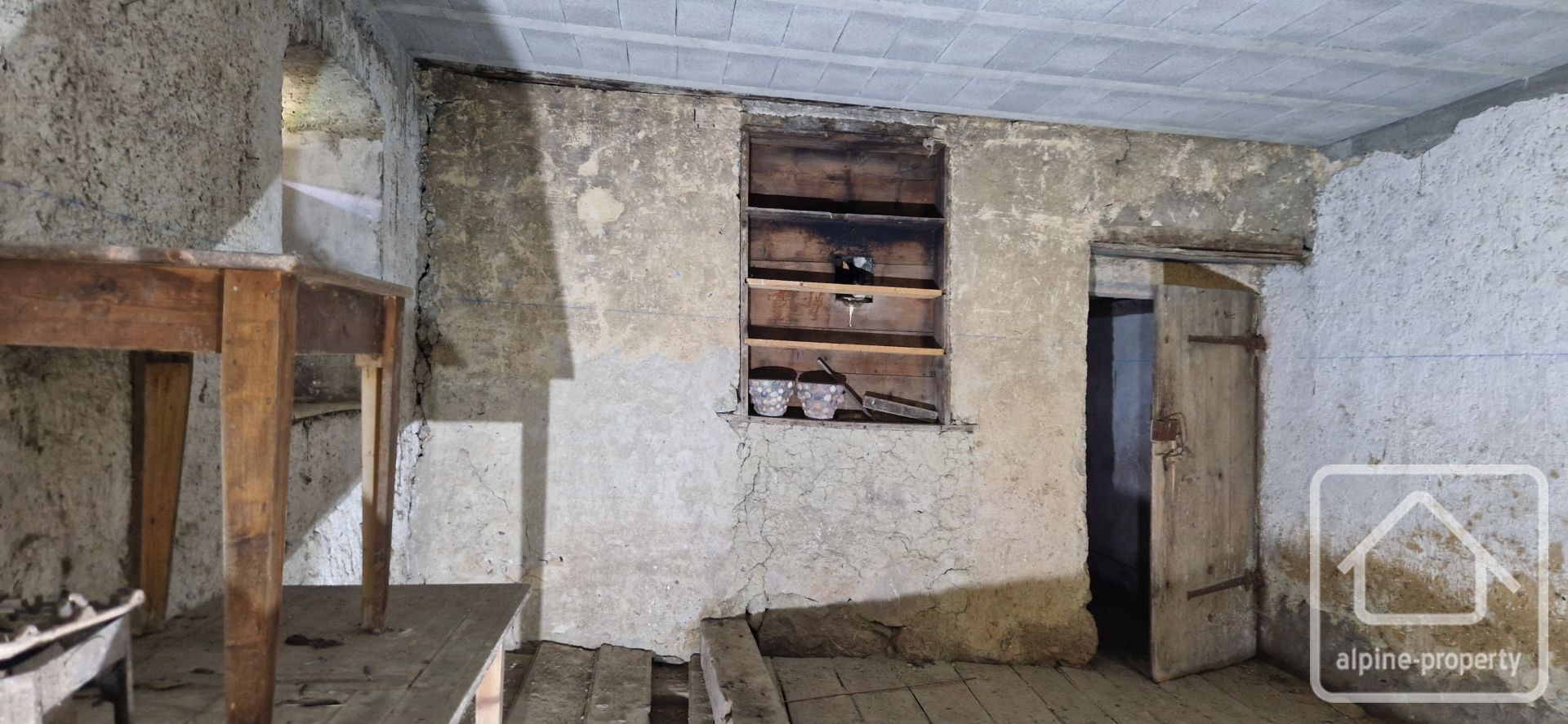 Traditional Alpine Farmhouse To Renovate With 11,665m² Of Land On The Plaine Joux Plateau – TIVANCHE