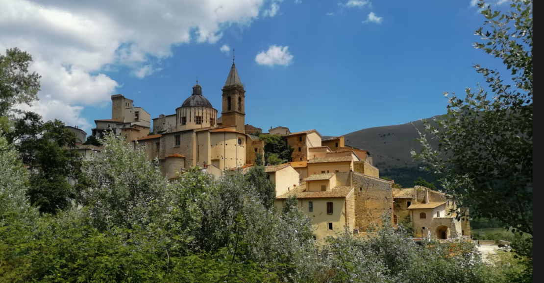 Townhouse in Cocullo Italy €70,000 – Pay over 10 years