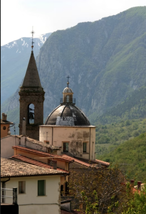 Townhouse in Cocullo Italy €70,000 – Pay over 10 years
