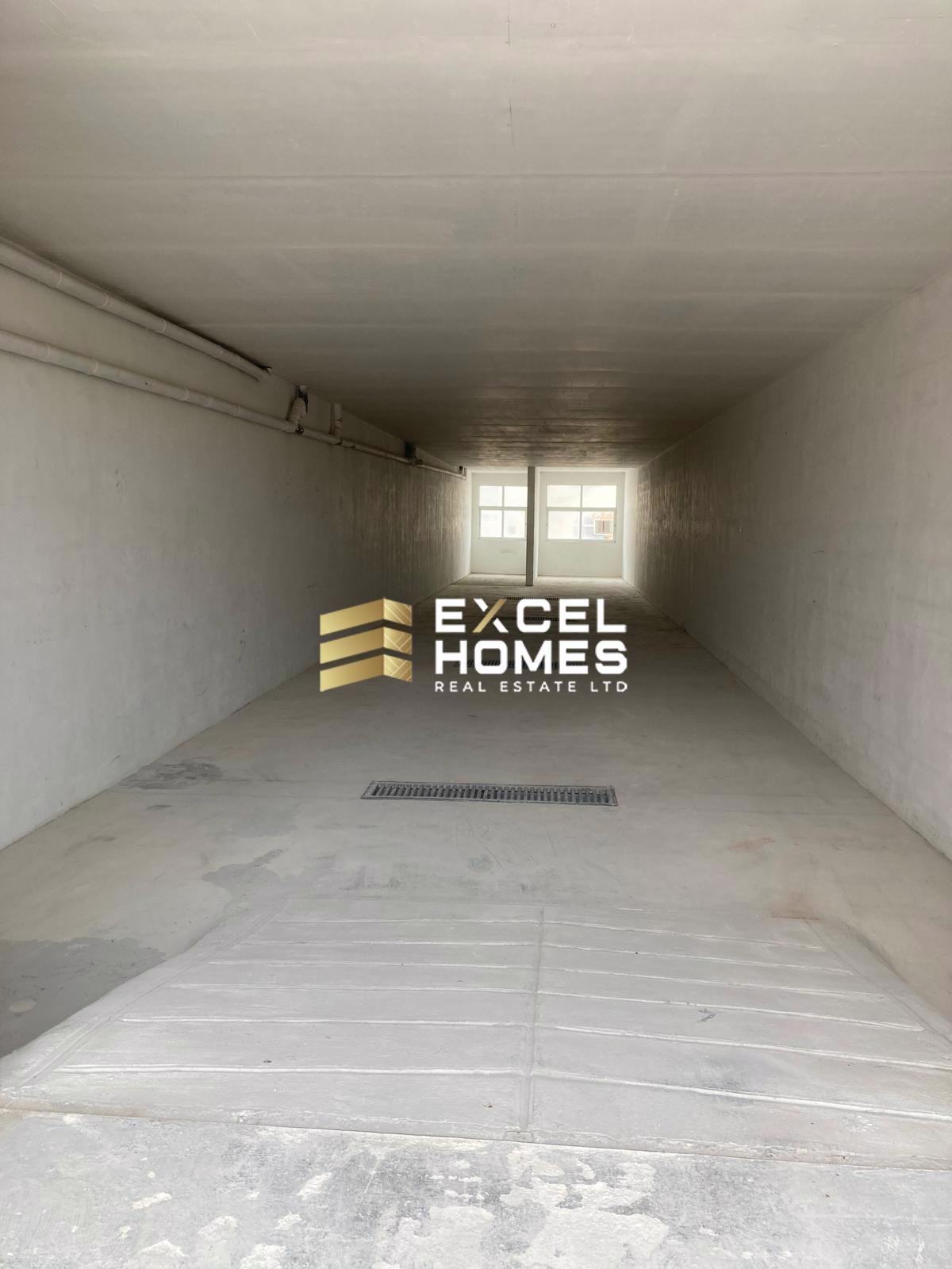 Garage in Qormi, Malta – 68722
