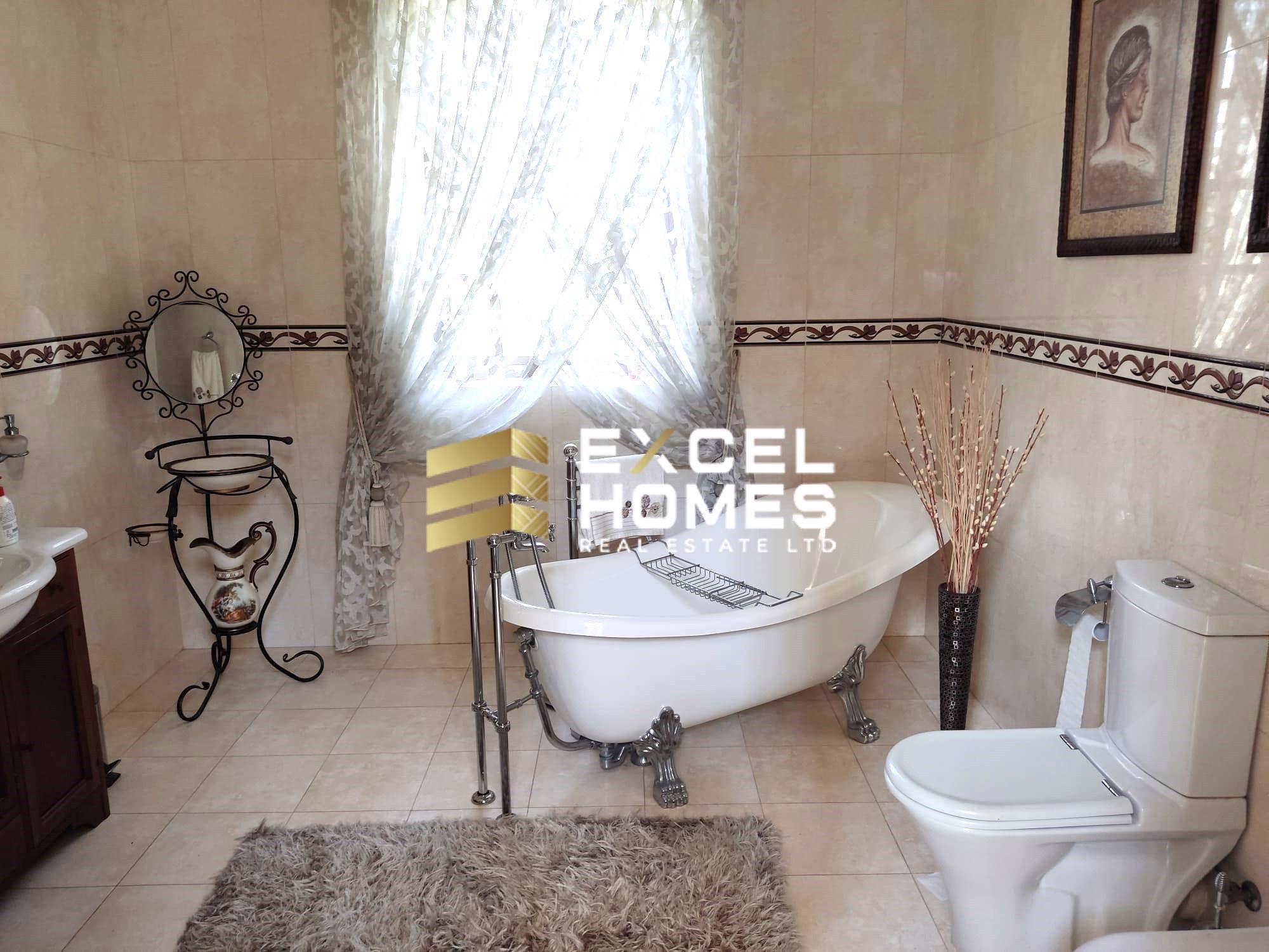 5 bedroom Bungalow in Iklin, Malta – 59520