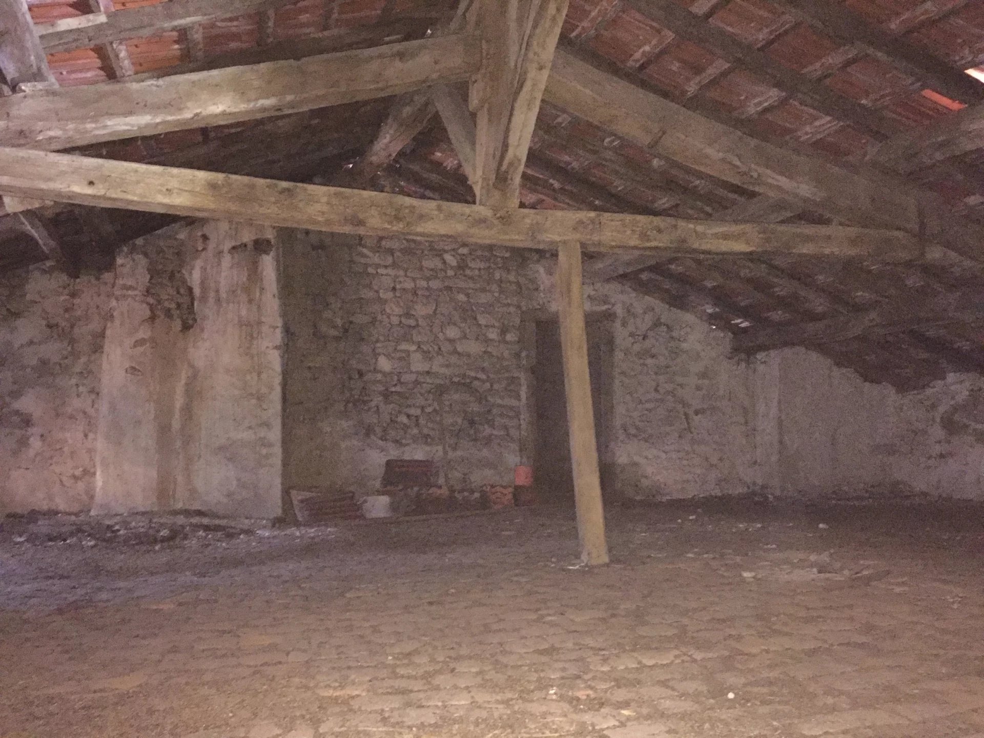 A project for renovation ! Cottage, barn, garden and field leading to a stream, Limousin – France – BVI79102