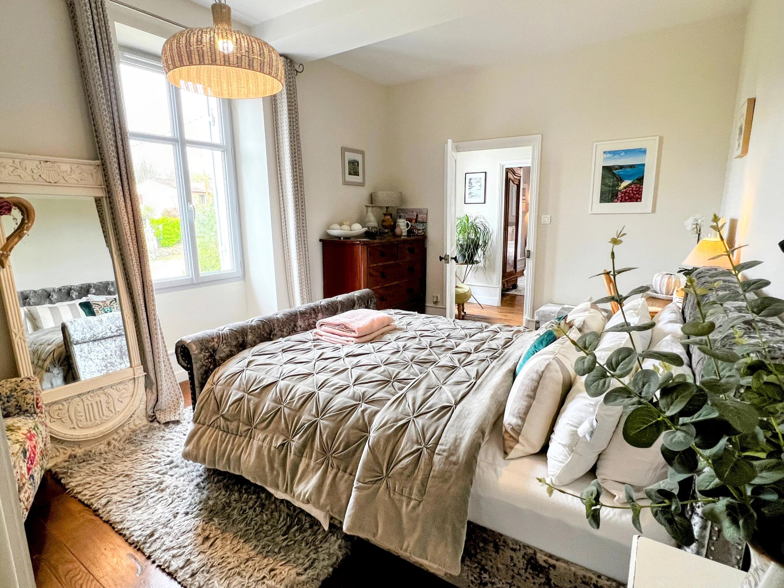 Beautiful fully renovated Maison de Maître, Aquitaine – France – BVI84740