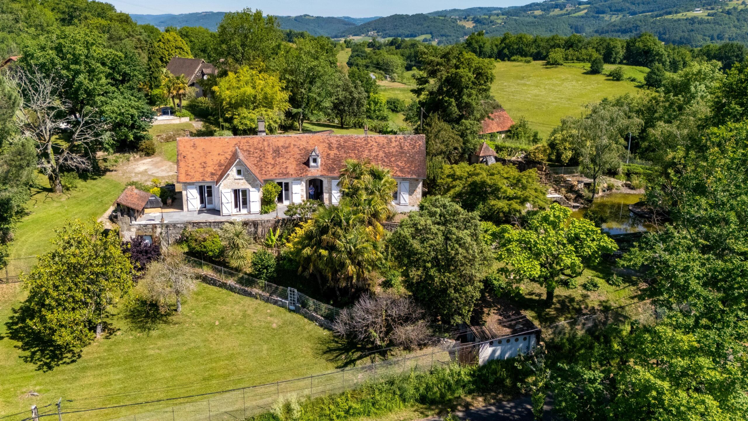Stone house with guest accommodation, heated pool and fabulous views!!, Limousin – France – BVI85319