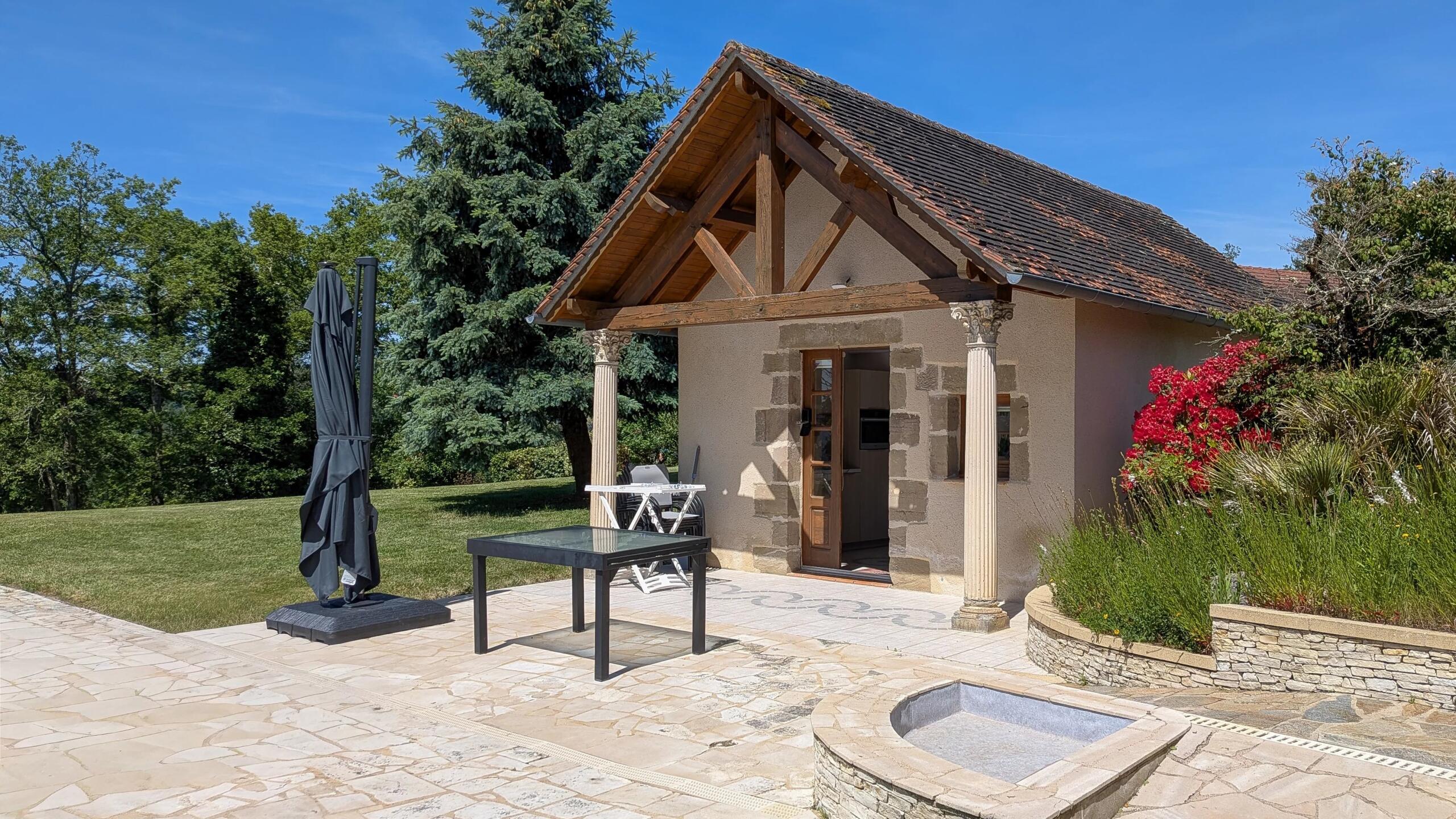 Stone house with guest accommodation, heated pool and fabulous views!!, Limousin – France – BVI85319