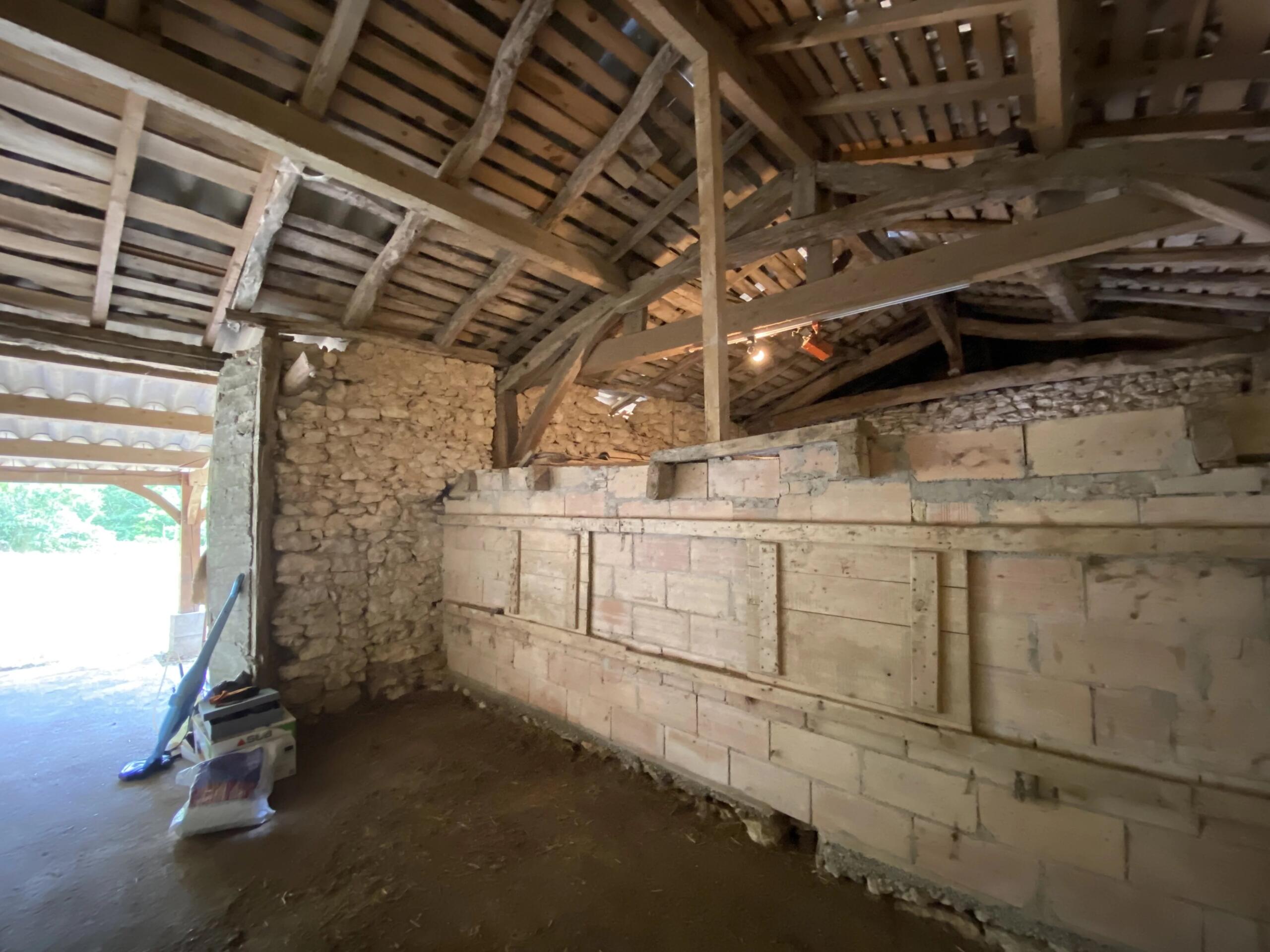 Rare Renovation Opportunity – Traditional Stone House, Barns and 1 Hectare of Land, Lauzerte, Midi-Pyrénées – France – BVI83947