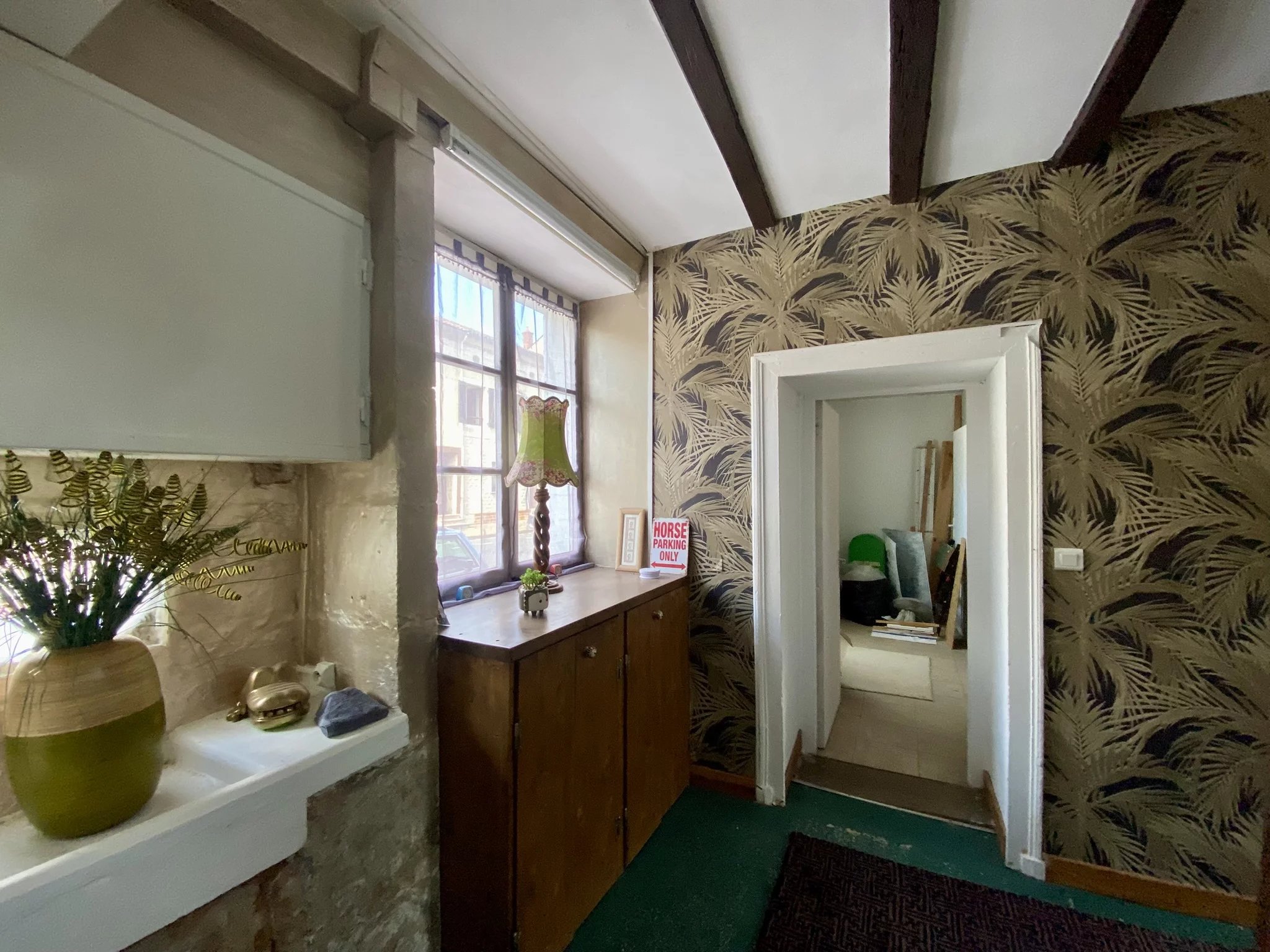 Townhouse in Bussière-Poitevine with potential for a shop!, Limousin – France – BVI86103