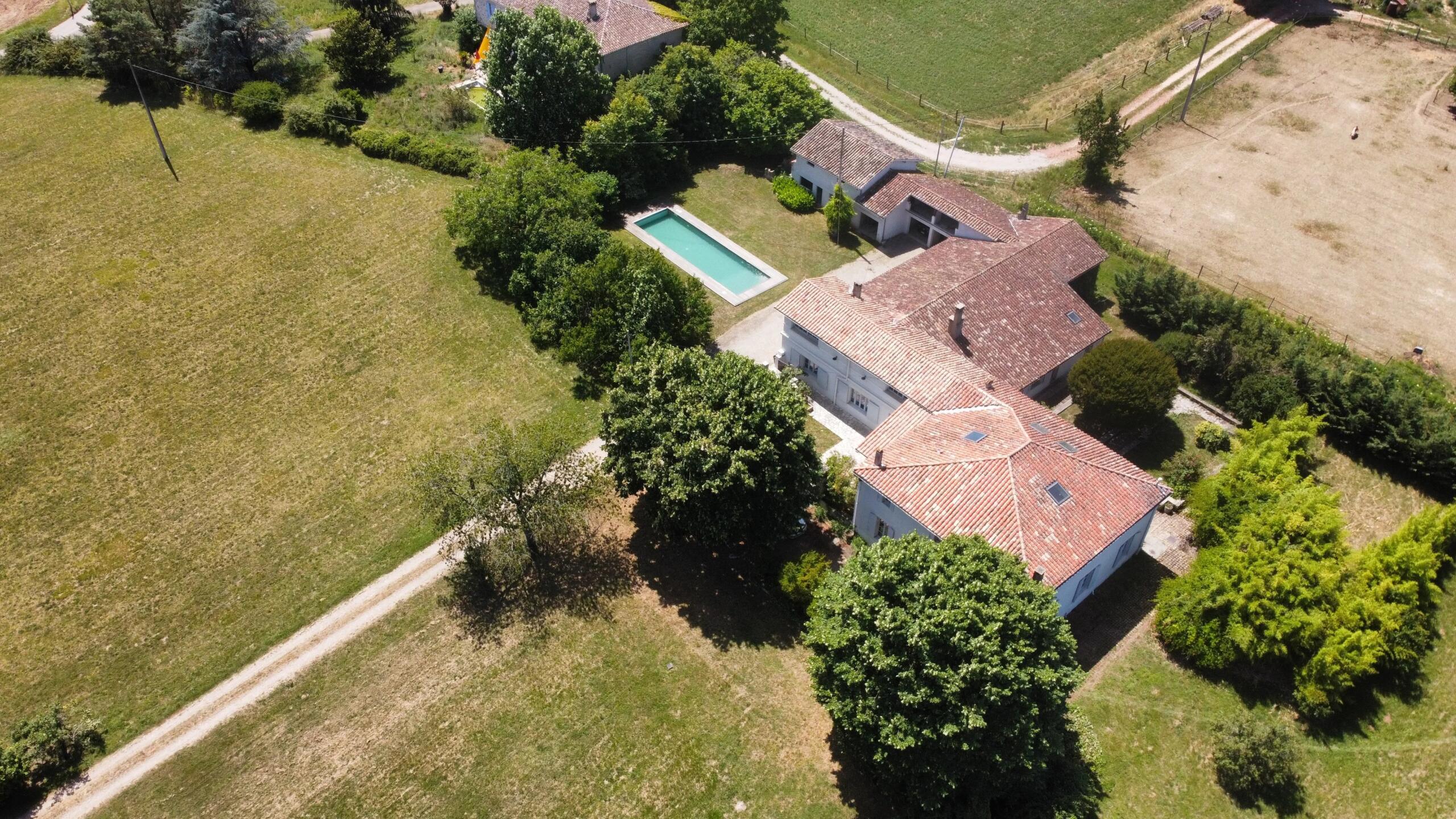 Superb manor house, Aquitaine – France – BVI69243