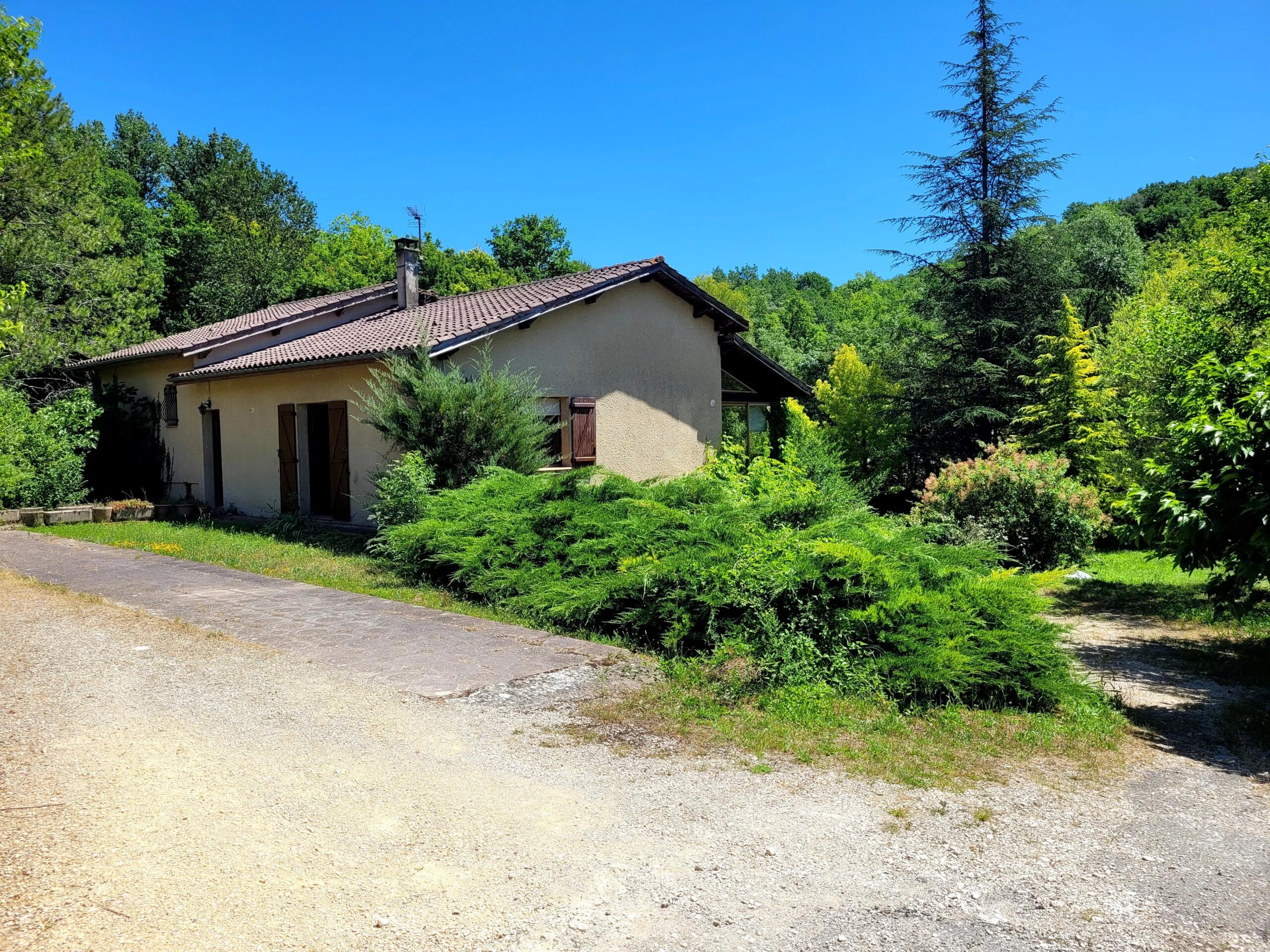 3 bedroomed house, Midi-Pyrénées – France – BVI85424