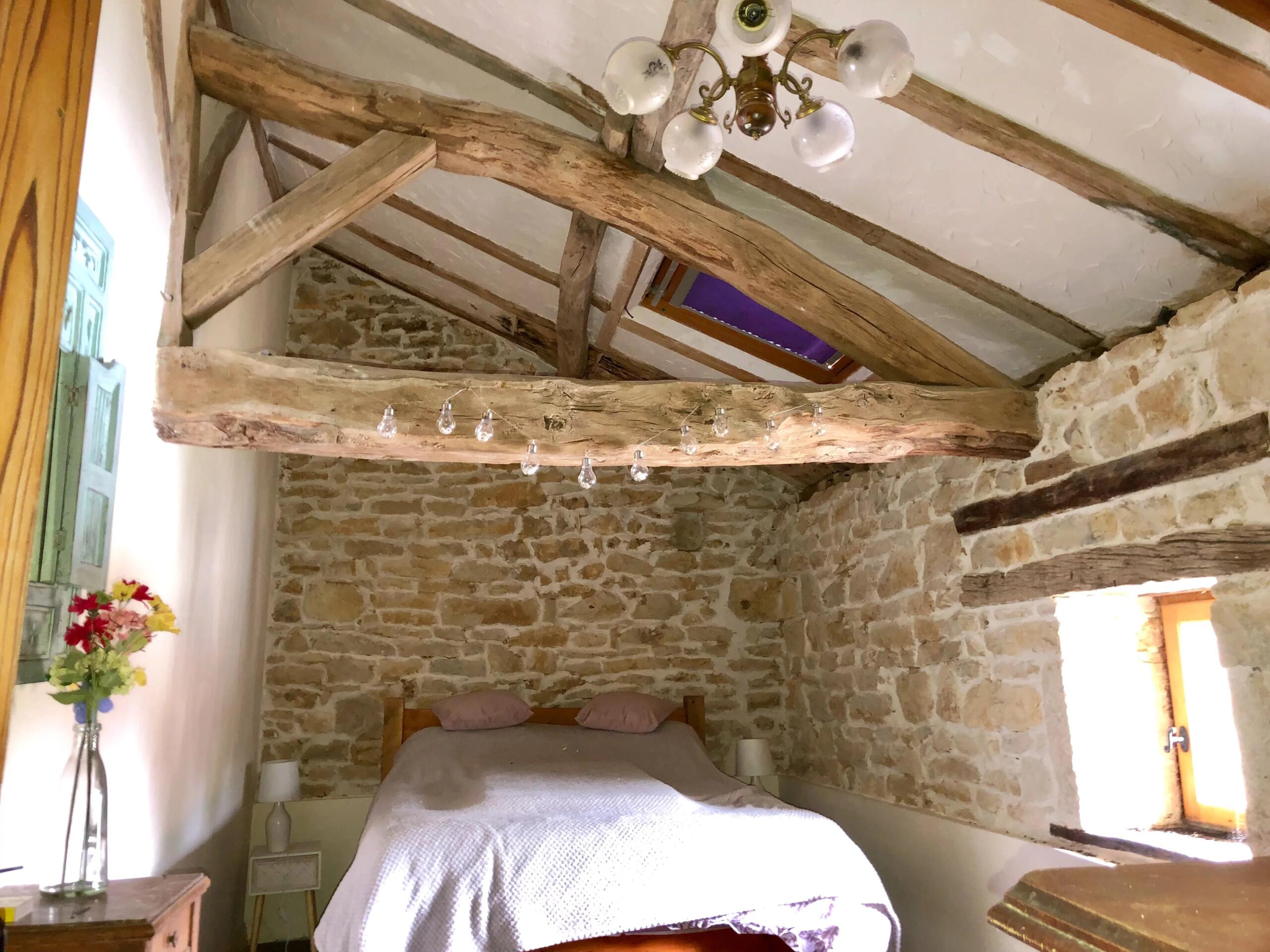 Two bedroom detached cottage in a hamlet, great lock and leave property, Poitou-Charentes – France – BVI85721