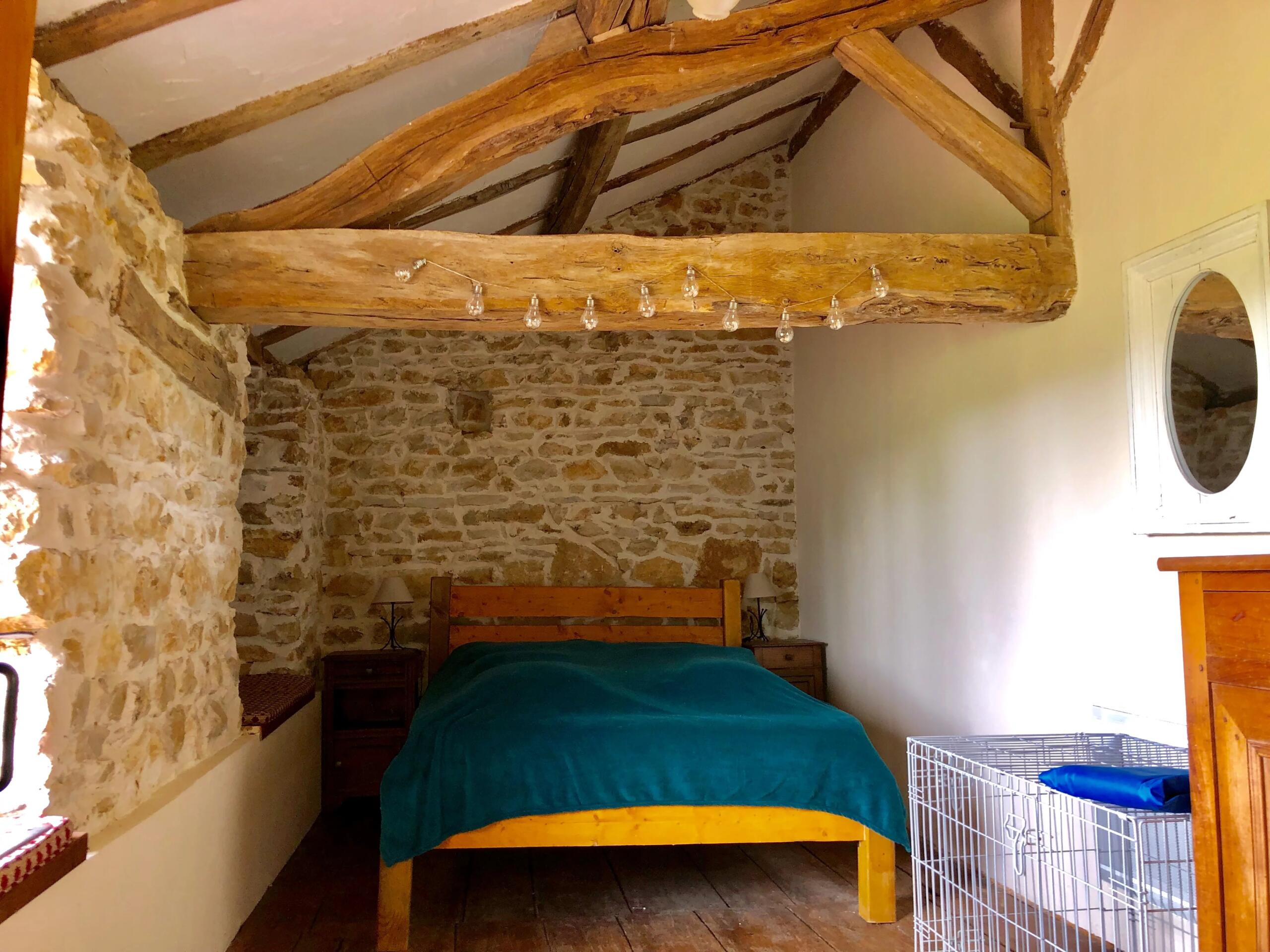 Two bedroom detached cottage in a hamlet, great lock and leave property, Poitou-Charentes – France – BVI85721