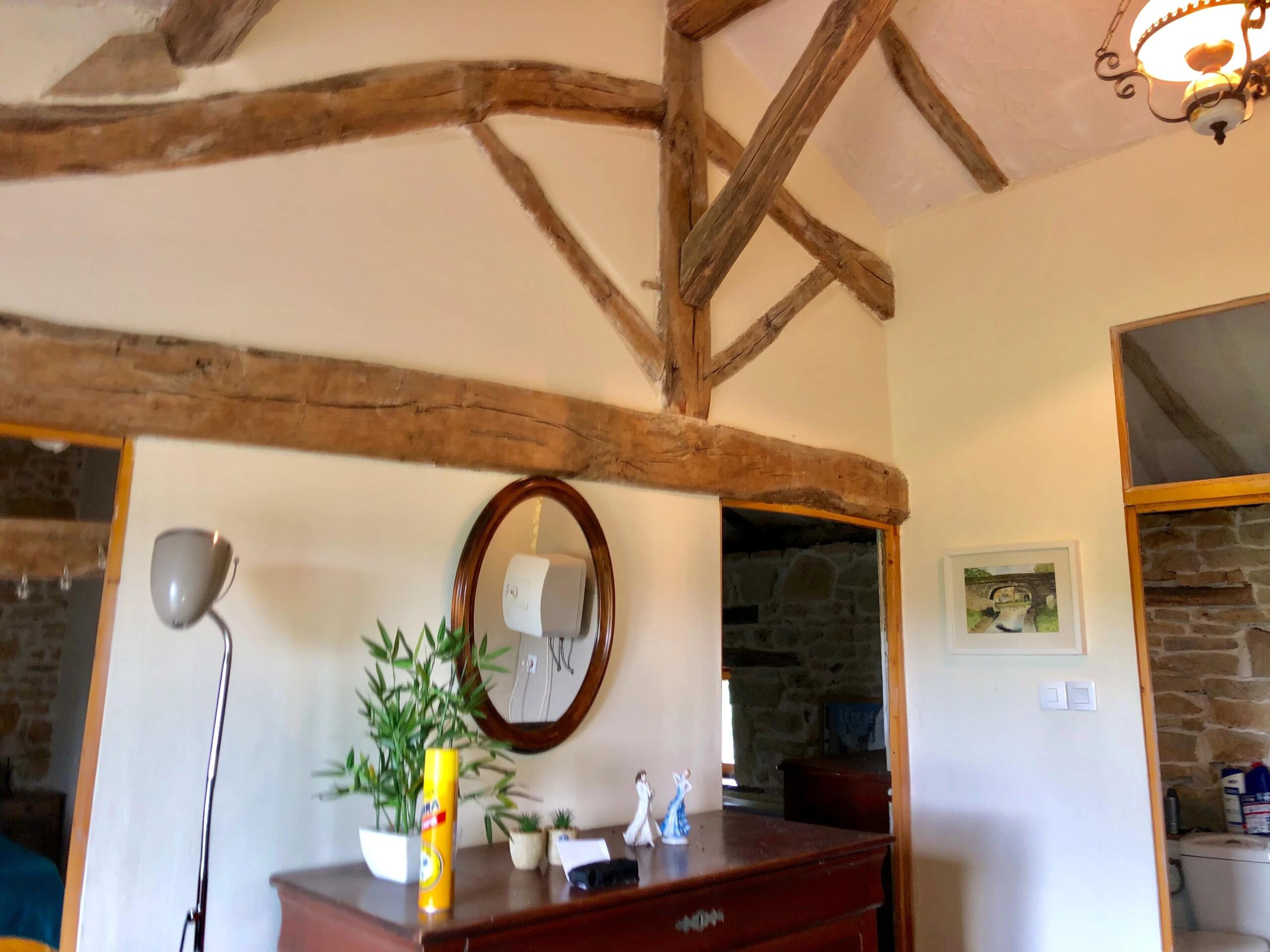 Two bedroom detached cottage in a hamlet, great lock and leave property, Poitou-Charentes – France – BVI85721