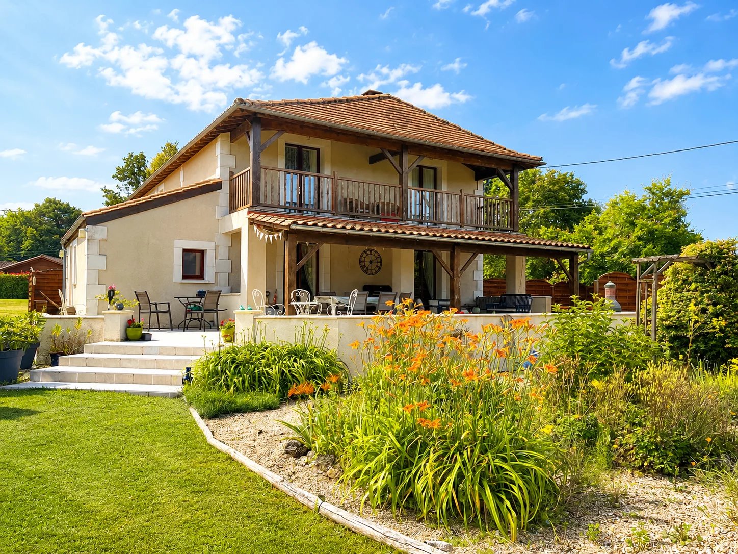 Beautiful Family Home with Countryside Views!, Aquitaine – France – BVI86040