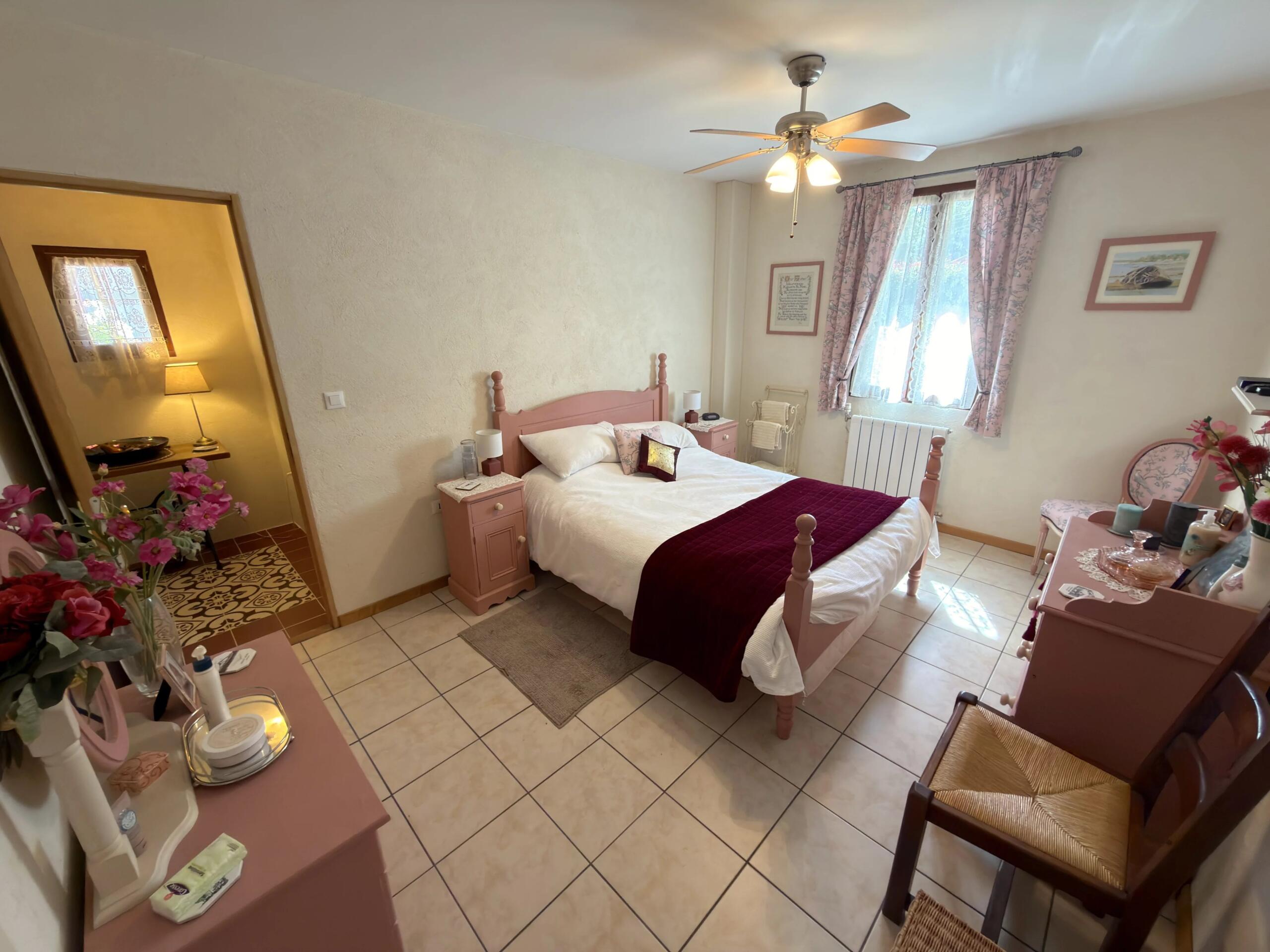 Beautiful Family Home with Countryside Views!, Aquitaine – France – BVI86040