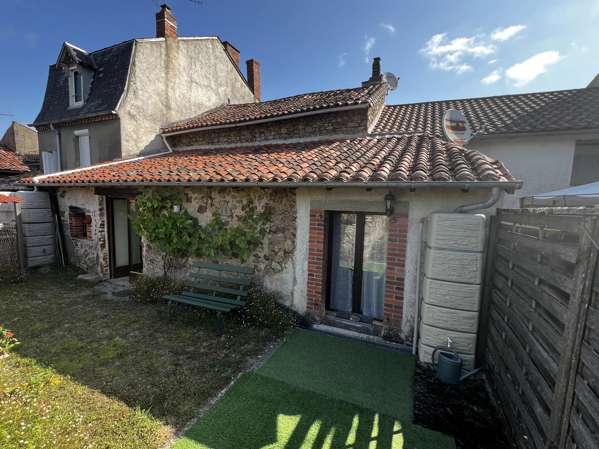 Spacious Townhouse with Sunny Terrace and Garden – Le Dorat, Limousin – France – BVI81455