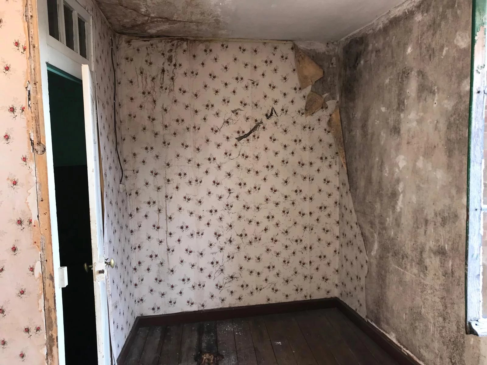Small Townhouse with Renovation Potential – Heart of Historic Bellac, Limousin – France – BVI82202