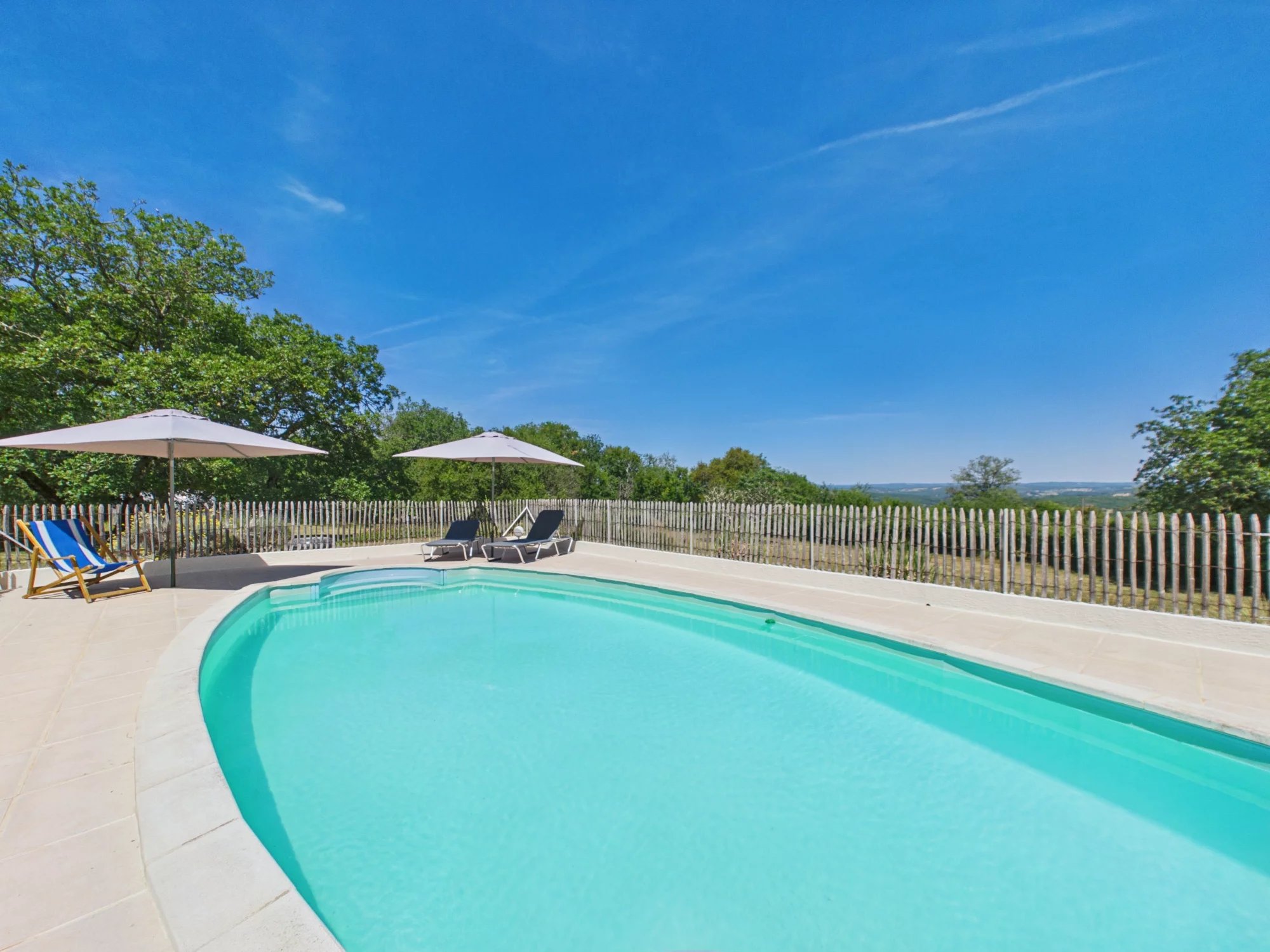 Flexible countryside property with guest annex, cottage and pool on 4.7 ha, Midi-Pyrénées – France – BVI85459