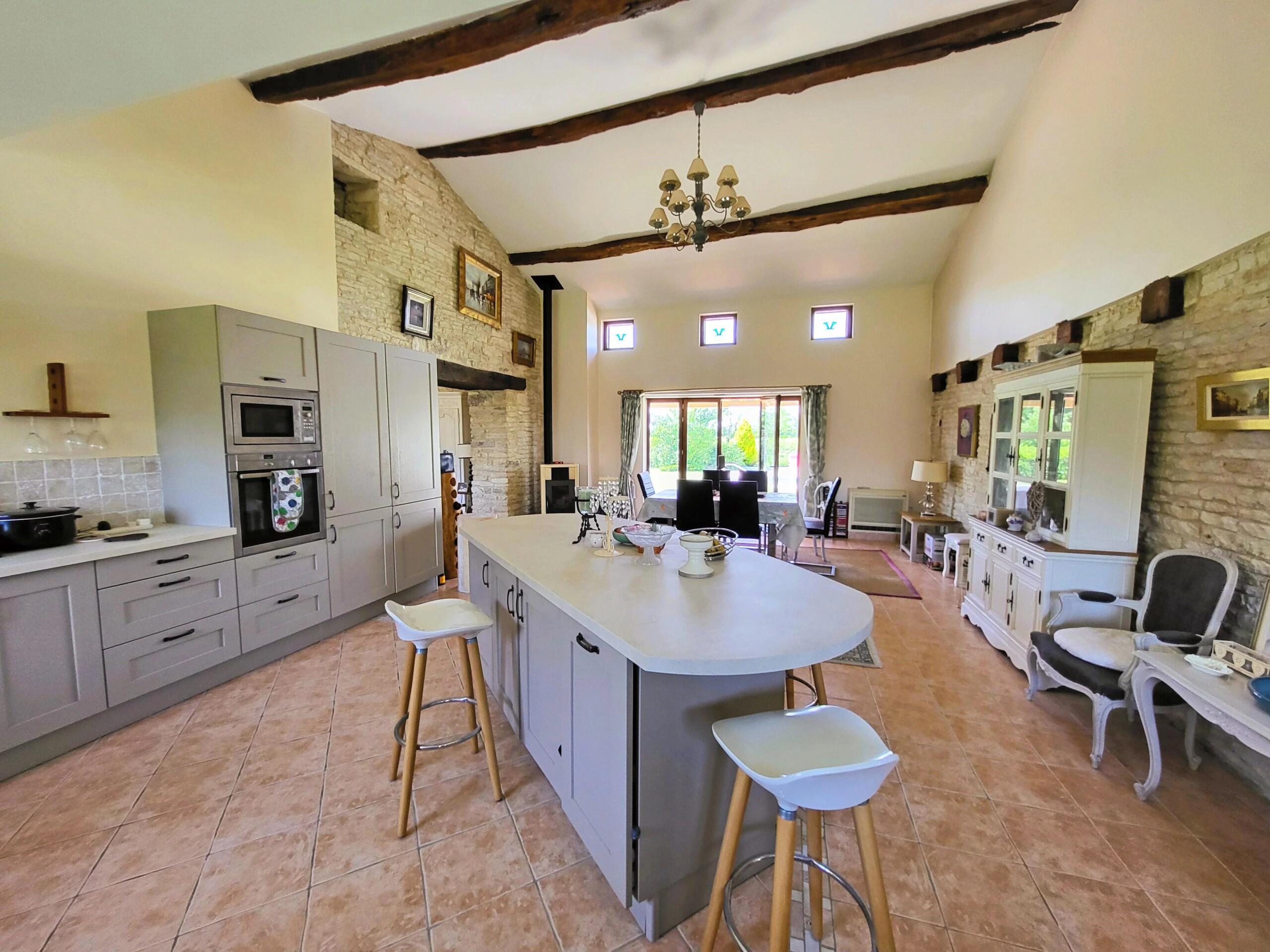 Handsome 4 bed family home with large gite and stunning pool, close to Cognac, Poitou-Charentes – France – BVI85498