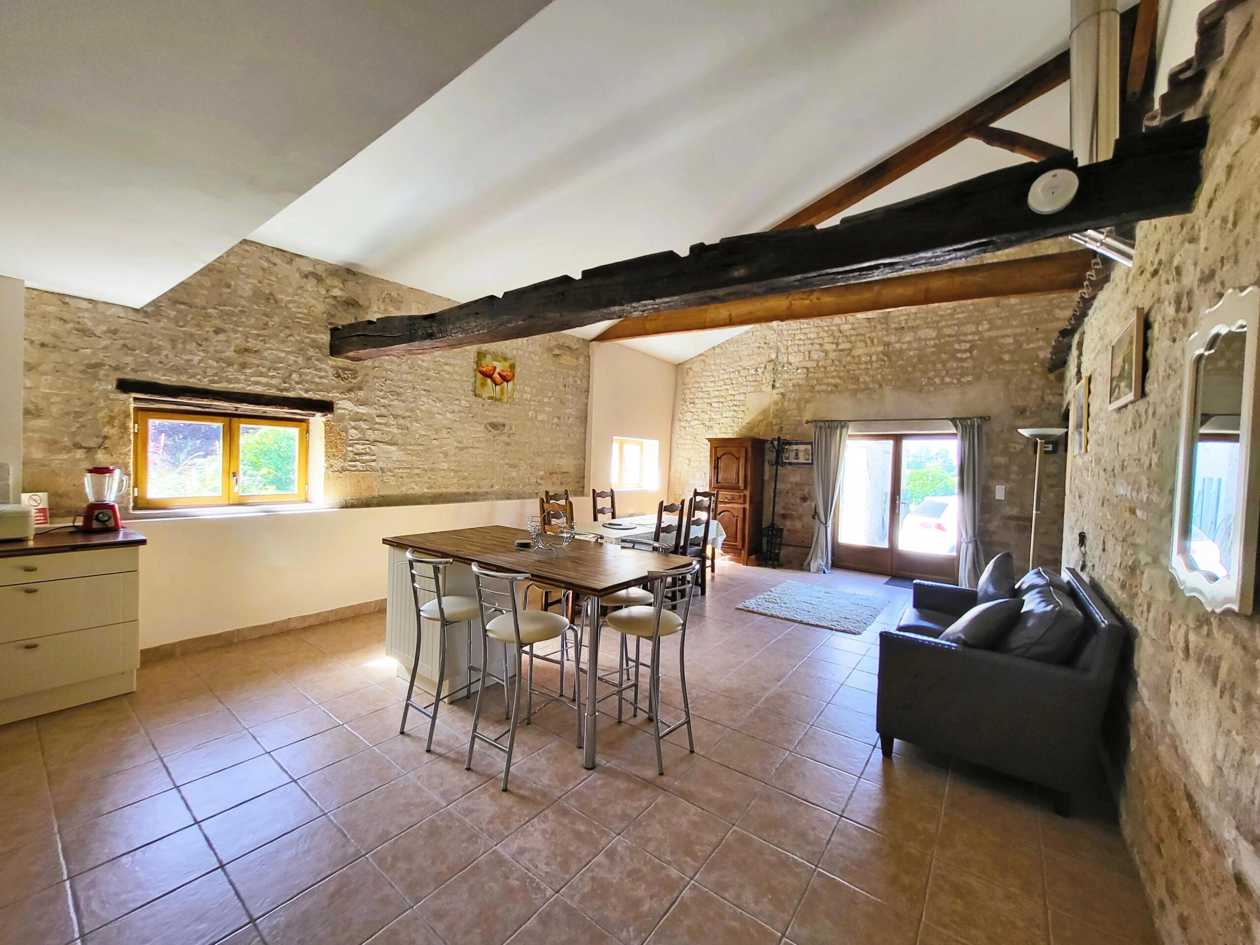 Handsome 4 bed family home with large gite and stunning pool, close to Cognac, Poitou-Charentes – France – BVI85498