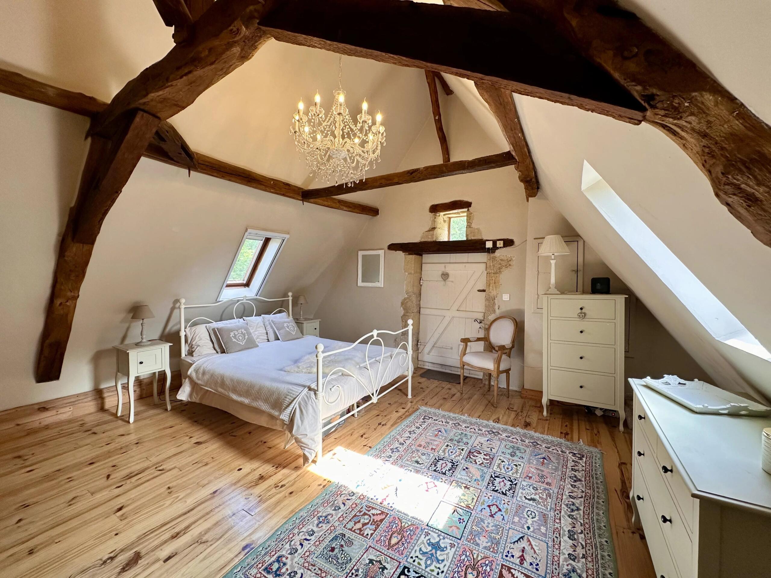 Charming Stone Property with Barns, Walking Distance to Amenities, Aquitaine – France – BVI85716