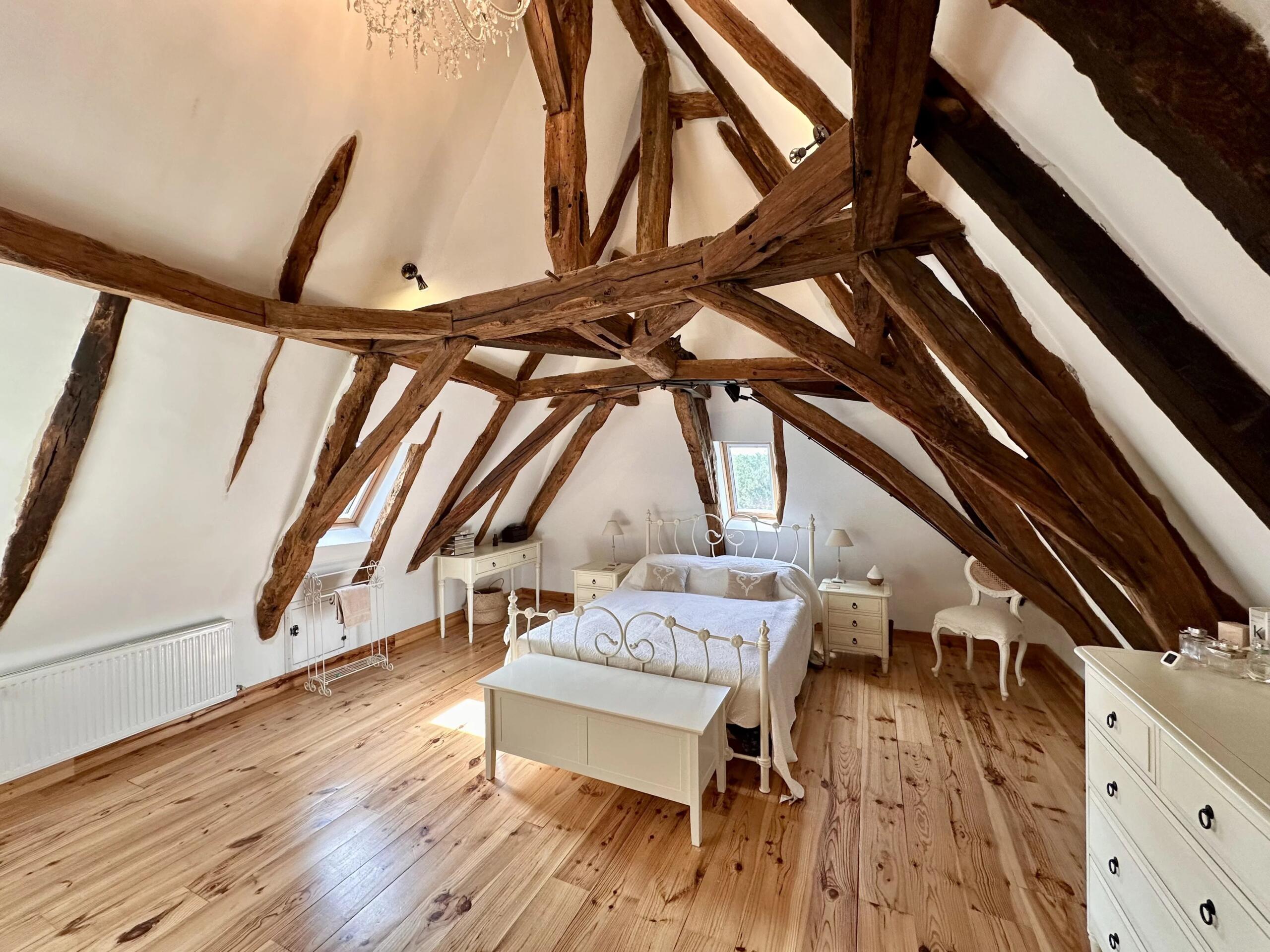 Charming Stone Property with Barns, Walking Distance to Amenities, Aquitaine – France – BVI85716