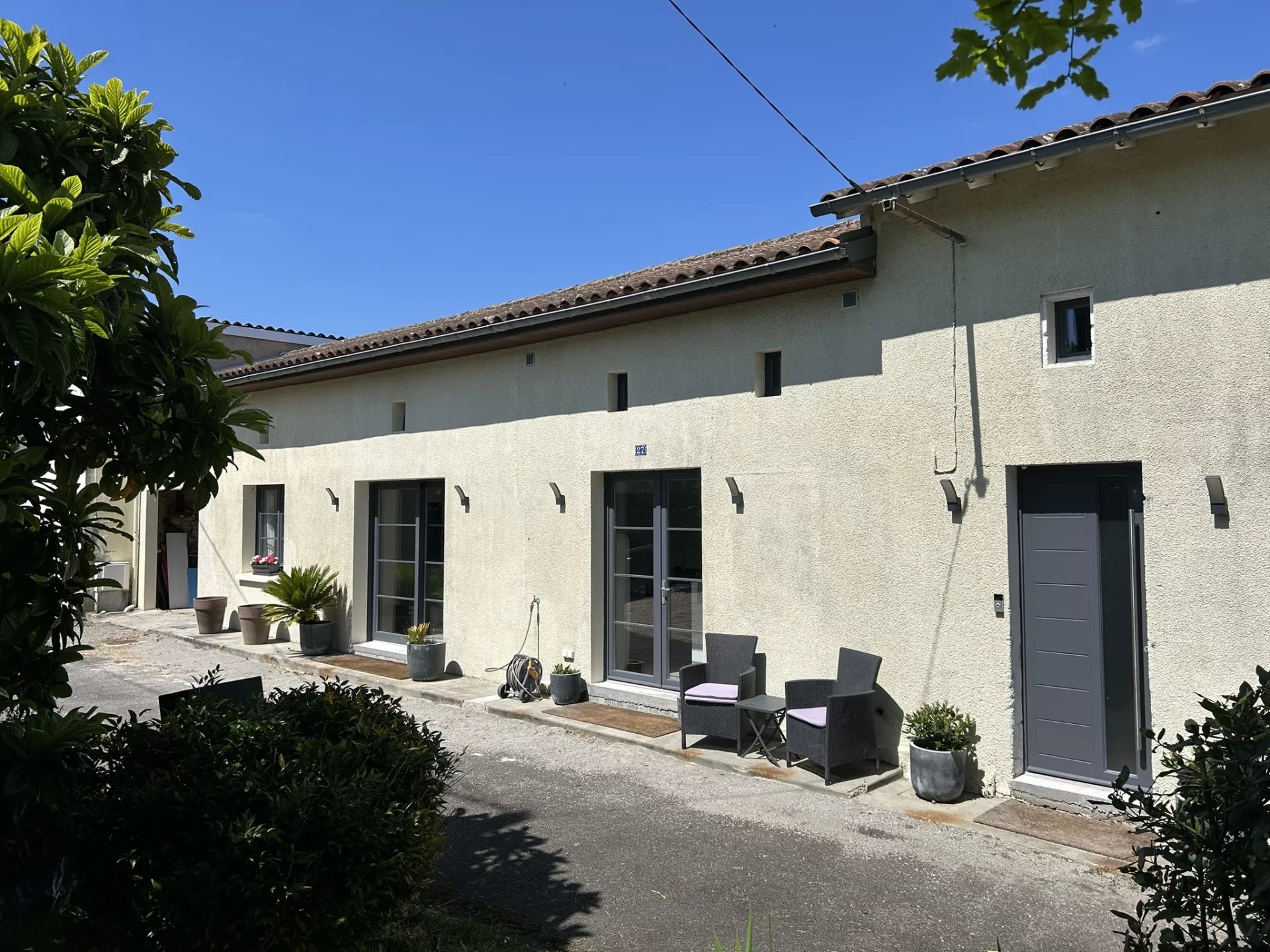 Stunning 4/5 Bedroom Home with Exceptional Charm and Character, Poitou-Charentes – France – BVI78161