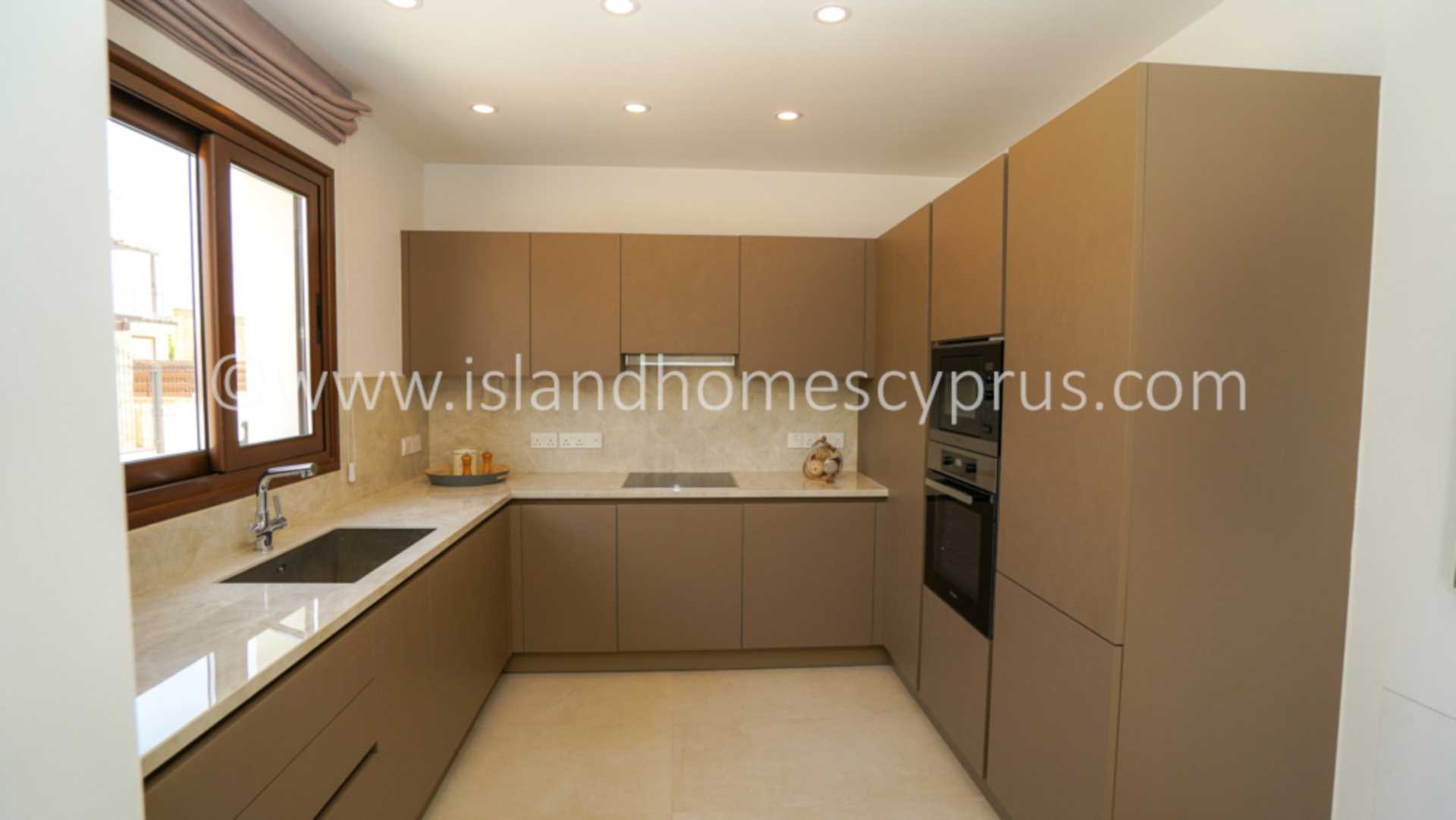 5 bedroom Detached in Ayia Thekla, Famagusta, Cyprus – IoN125dp