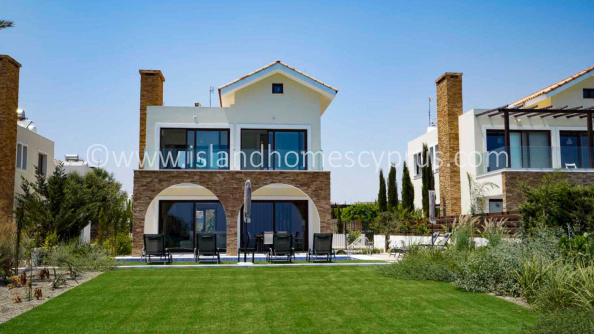 5 bedroom Detached in Ayia Thekla, Famagusta, Cyprus – IoN125dp