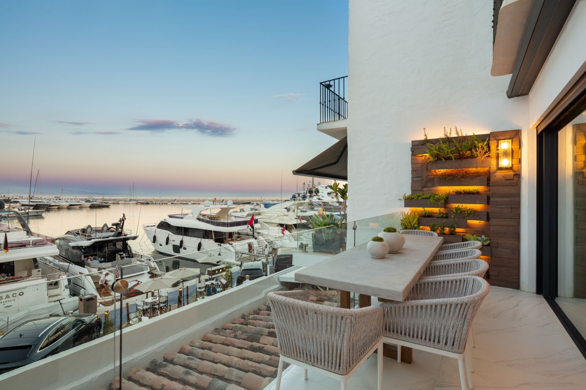 3 bedroom Apartment in Marbella, Malaga, Spain – 464-00402D