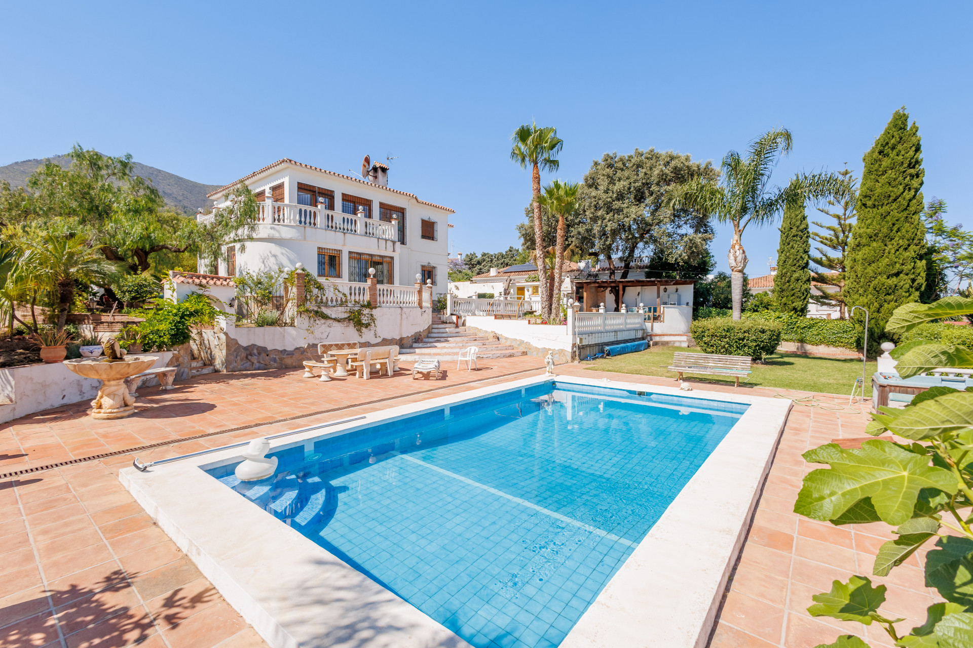 6 bedroom Villa in Alhaurin El Grande, Malaga, Spain – 428-05525D