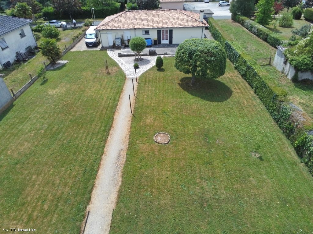 3 bedroom House in Verteuil-Sur-Charente, France – r7512